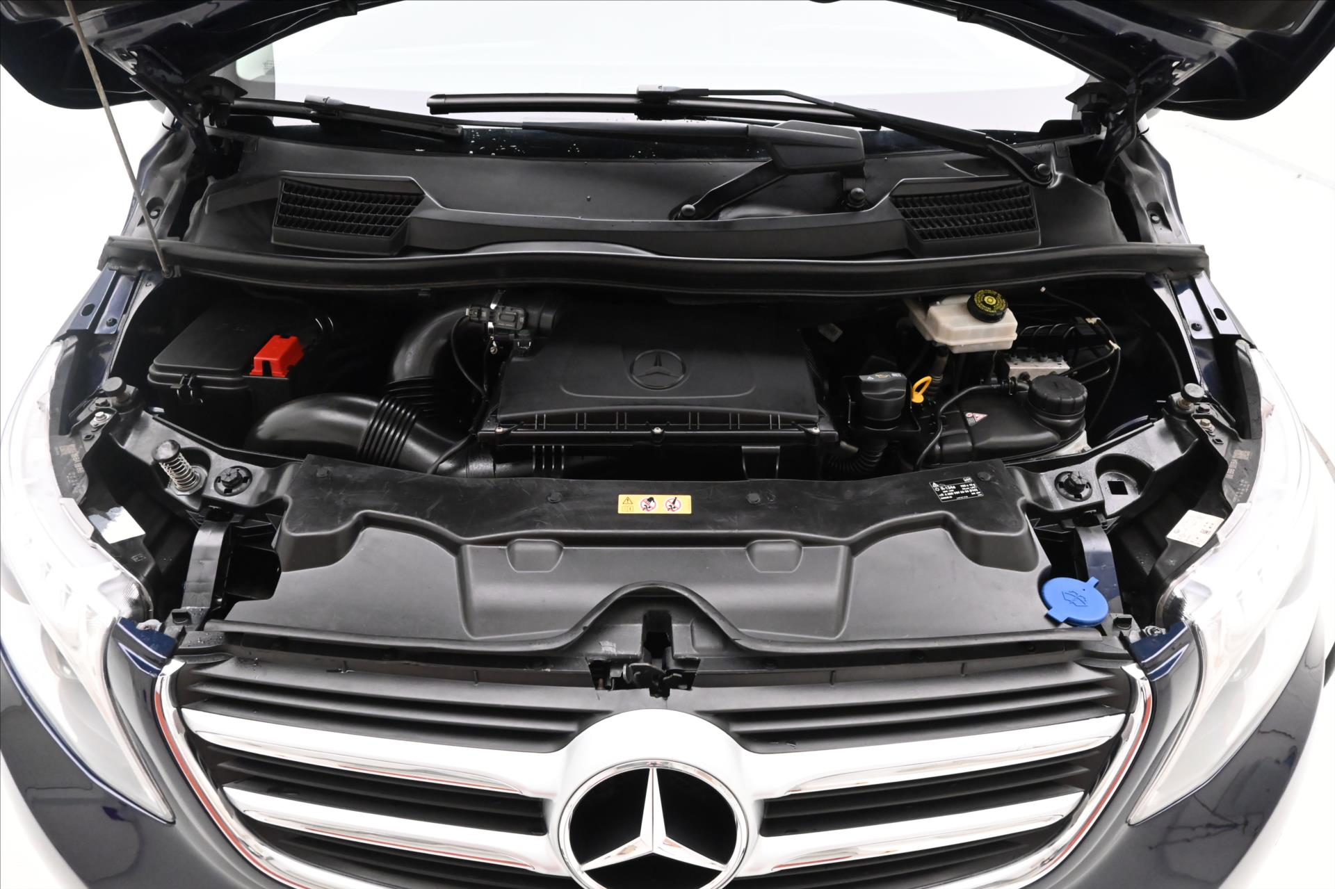 Hlavní fotografie vozu Mercedes-Benz Vito 2,1 116 CDi 120 kW AT7 8míst 4Matic Panorama Záruka až (9)