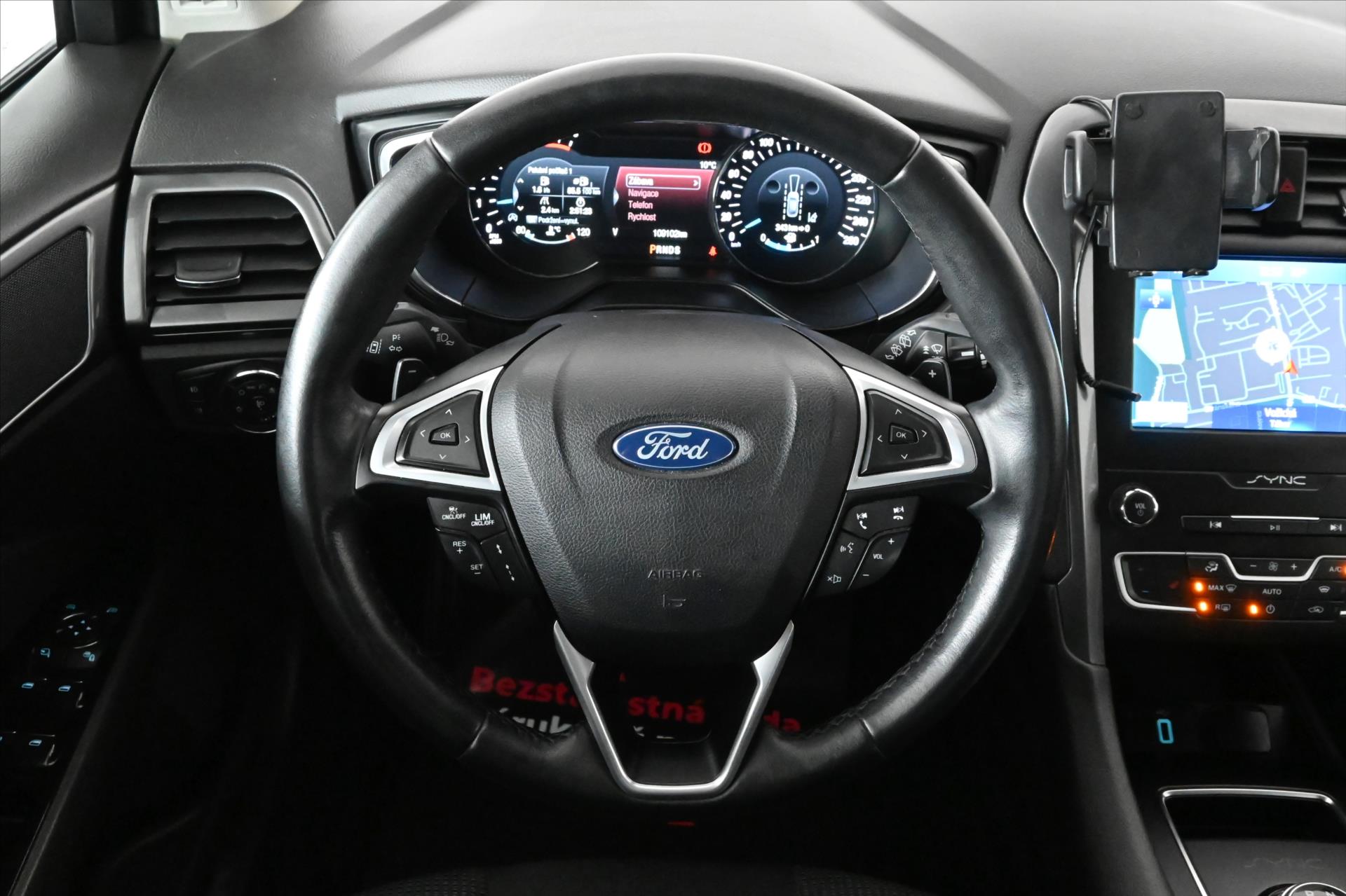 Hlavní fotografie vozu Ford Mondeo 2,0 EcoBlue 140 kW TITANIUM AT8 Záruka až 5 let (17)