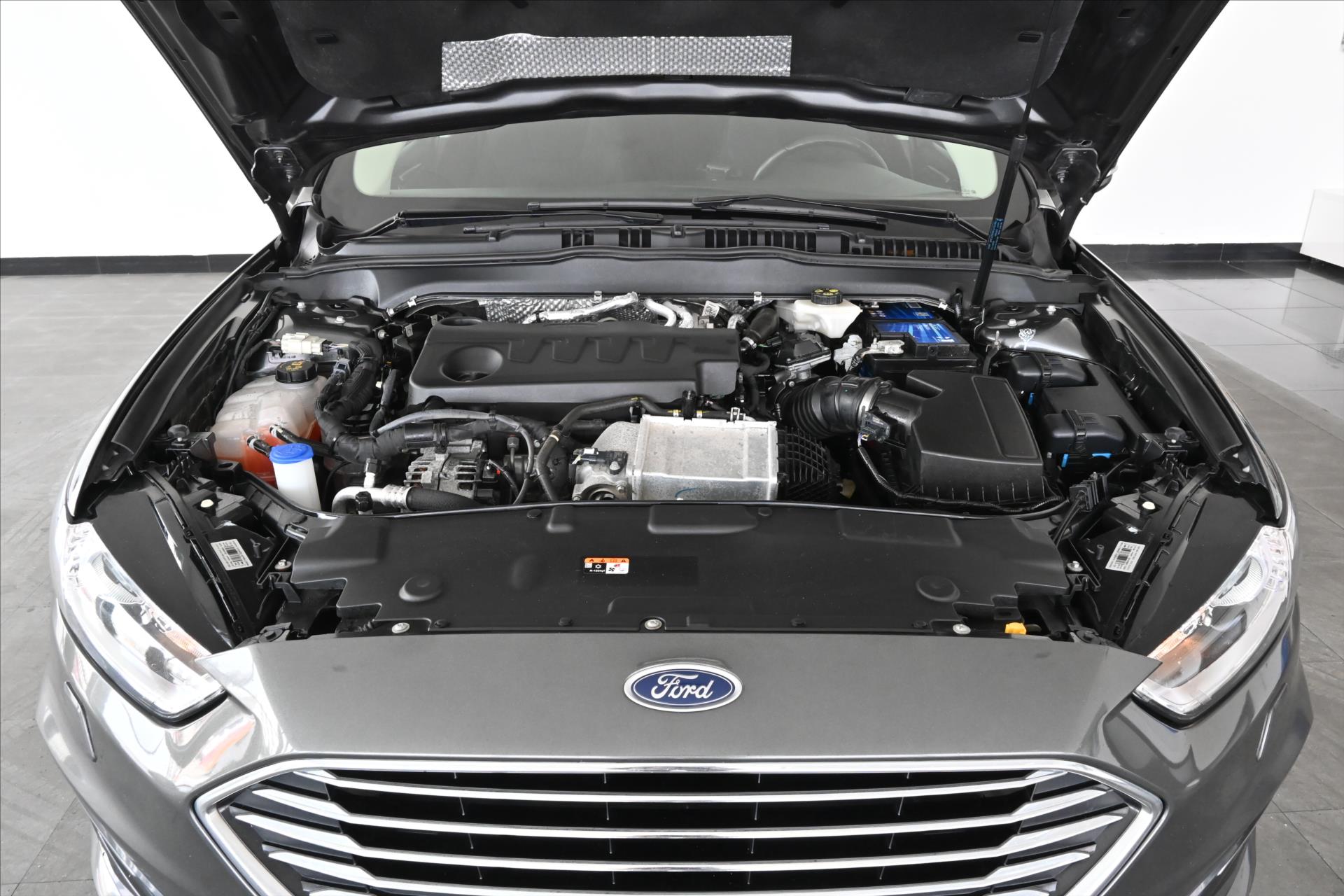 Hlavní fotografie vozu Ford Mondeo 2,0 EcoBlue 140 kW TITANIUM AT8 Záruka až 5 let (5)