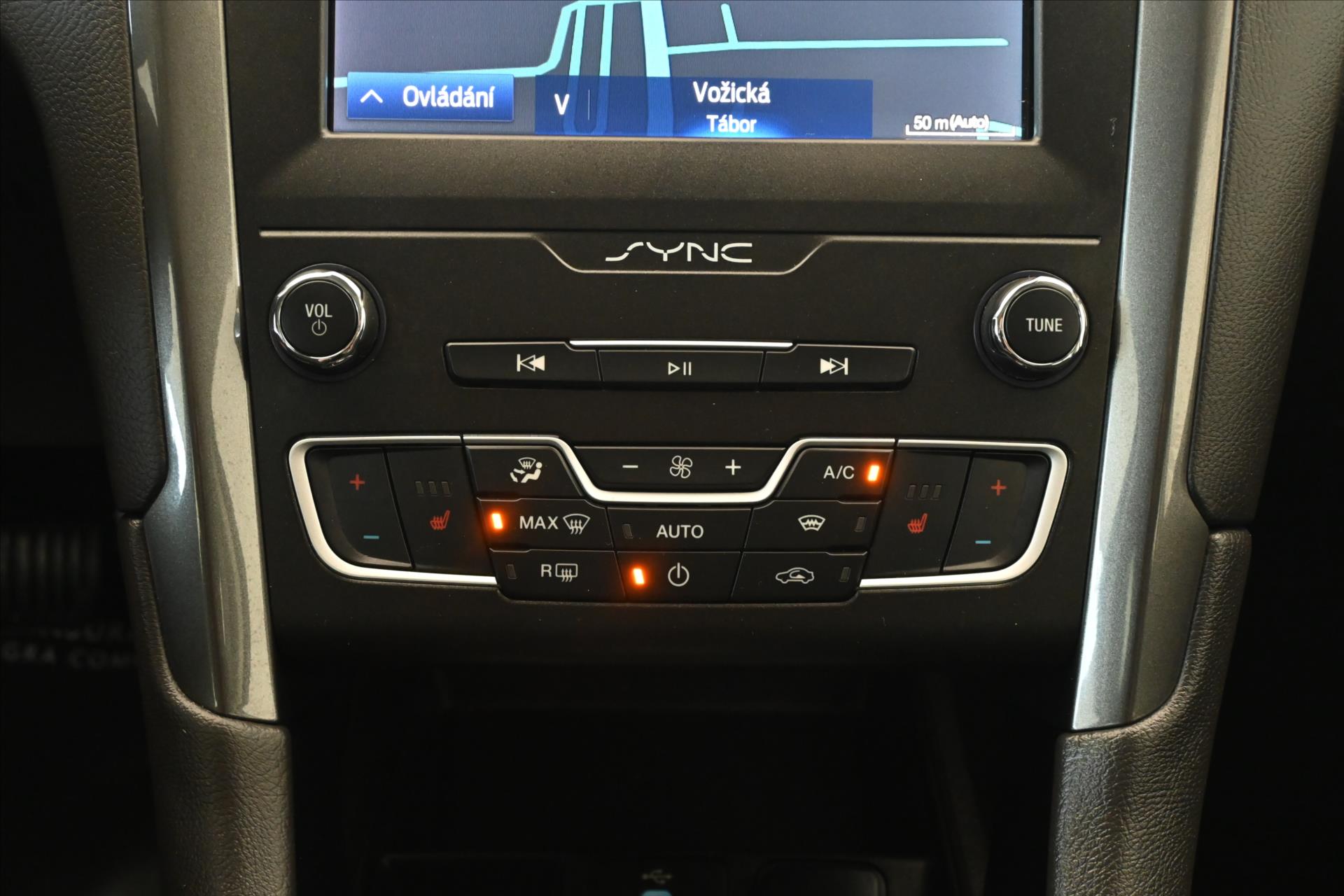 Hlavní fotografie vozu Ford Mondeo 2,0 EcoBlue 110 kW AT/8 Záruka až 5 let (21)