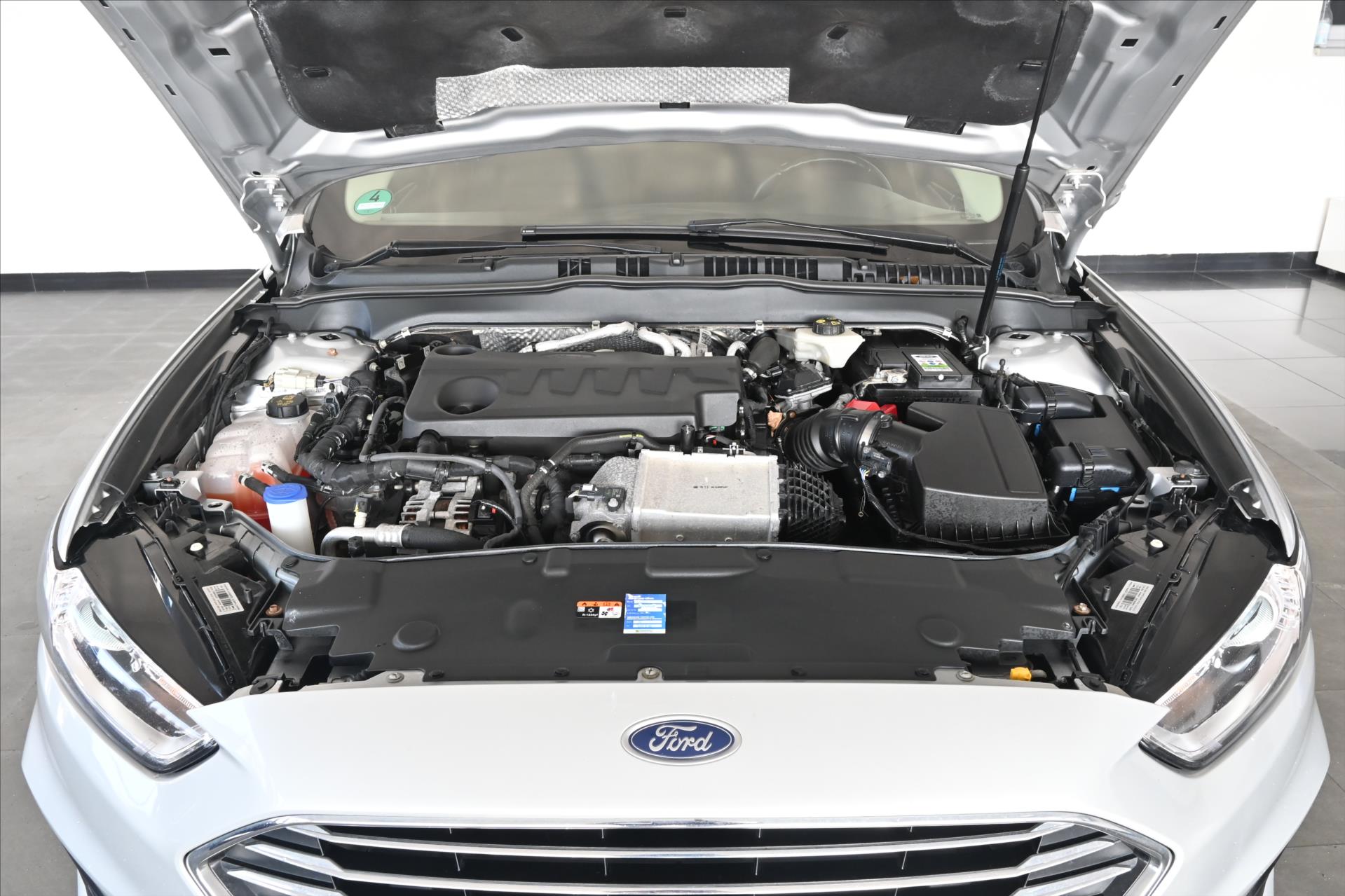 Hlavní fotografie vozu Ford Mondeo 2,0 EcoBlue 110 kW AT/8 Záruka až 5 let (5)