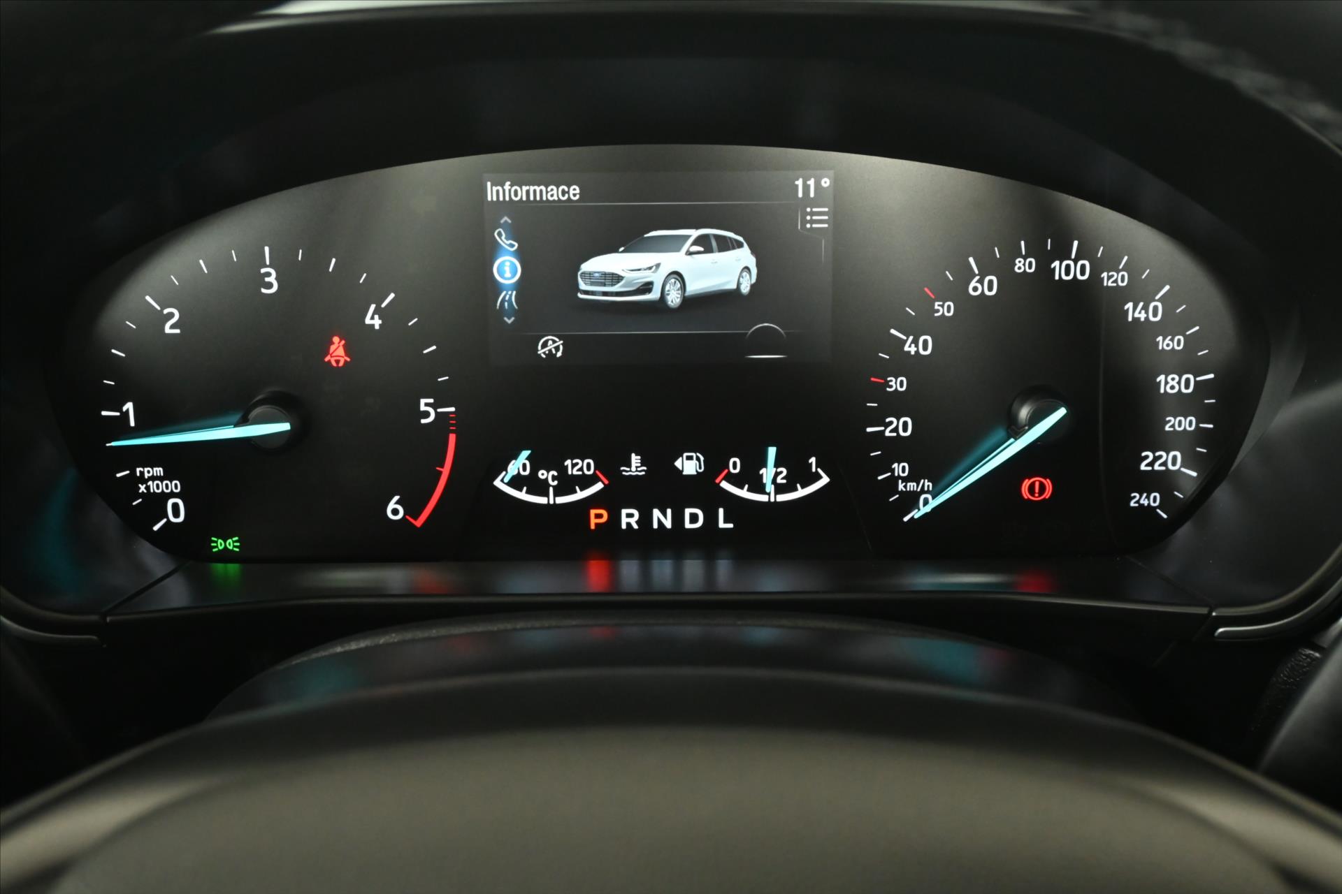 Hlavní fotografie vozu Ford Focus 1,5 EcoBlue 88 kW AT/8 Titanium Záruka až 5 let (13)