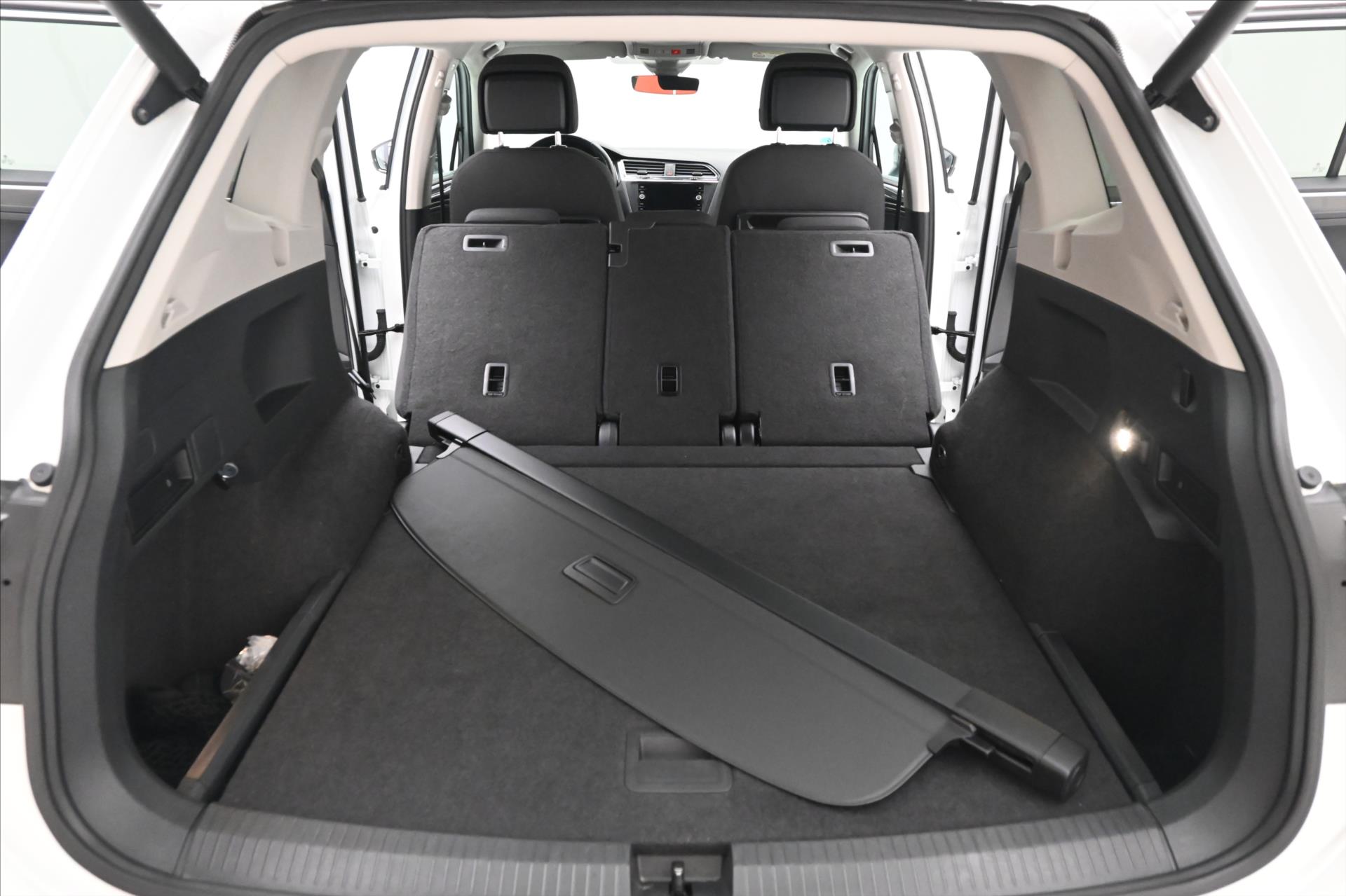 Main photo of the car Volkswagen Tiguan allspace 2.0 TDI 176 kW DSG Business Premium Warranty up to 5 years (11)