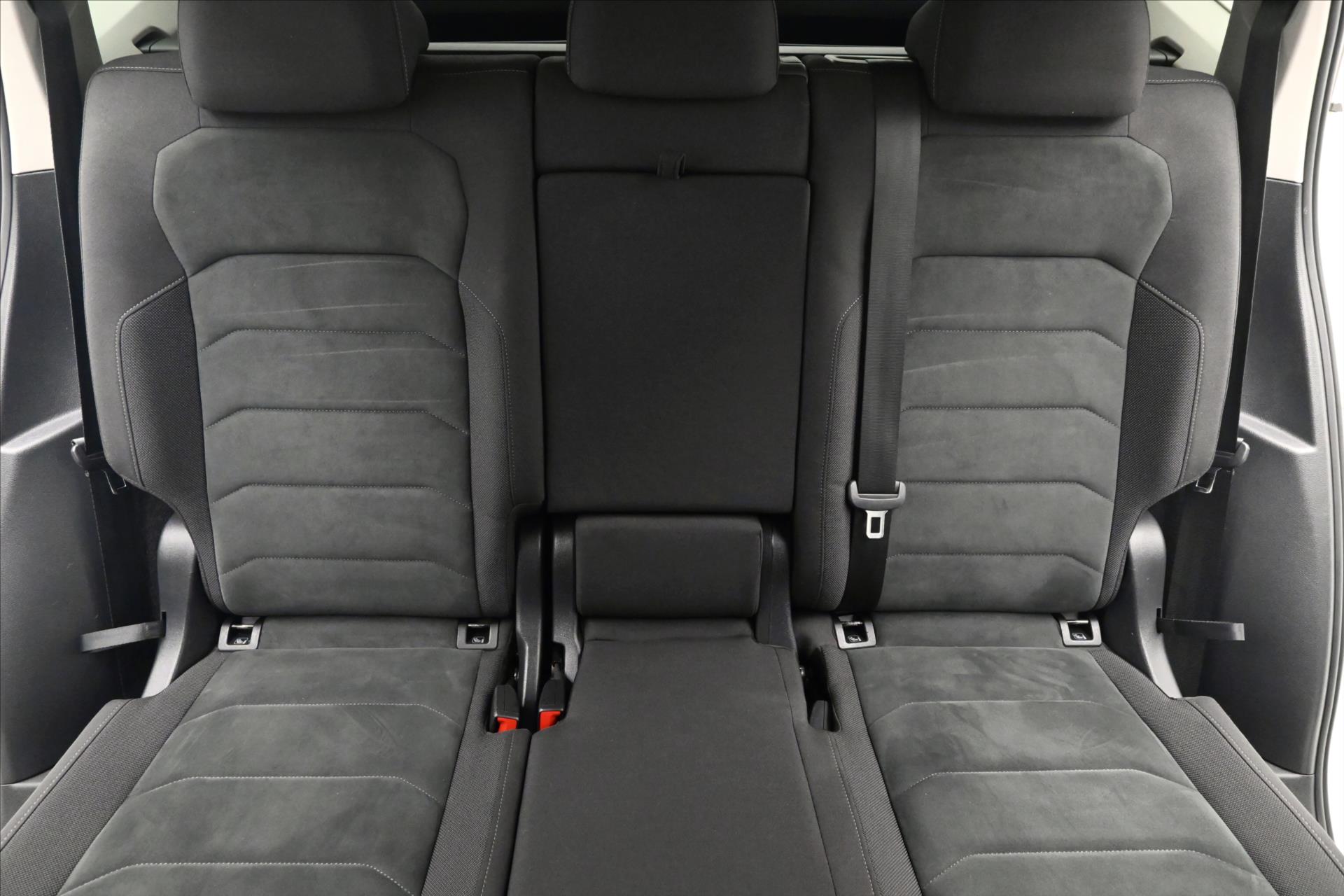 Main photo of the car Volkswagen Tiguan allspace 2.0 TDI 176 kW DSG Business Premium Warranty up to 5 years (28)