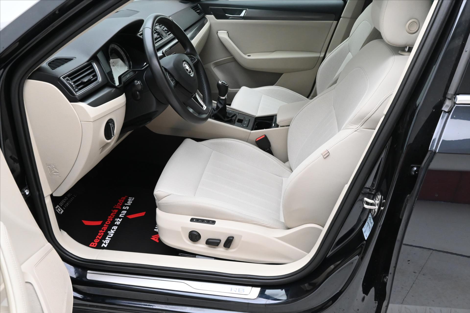 Hlavní fotografie vozu Škoda Superb 2,0 TDI 110kW Style Záruka až 5 let (13)