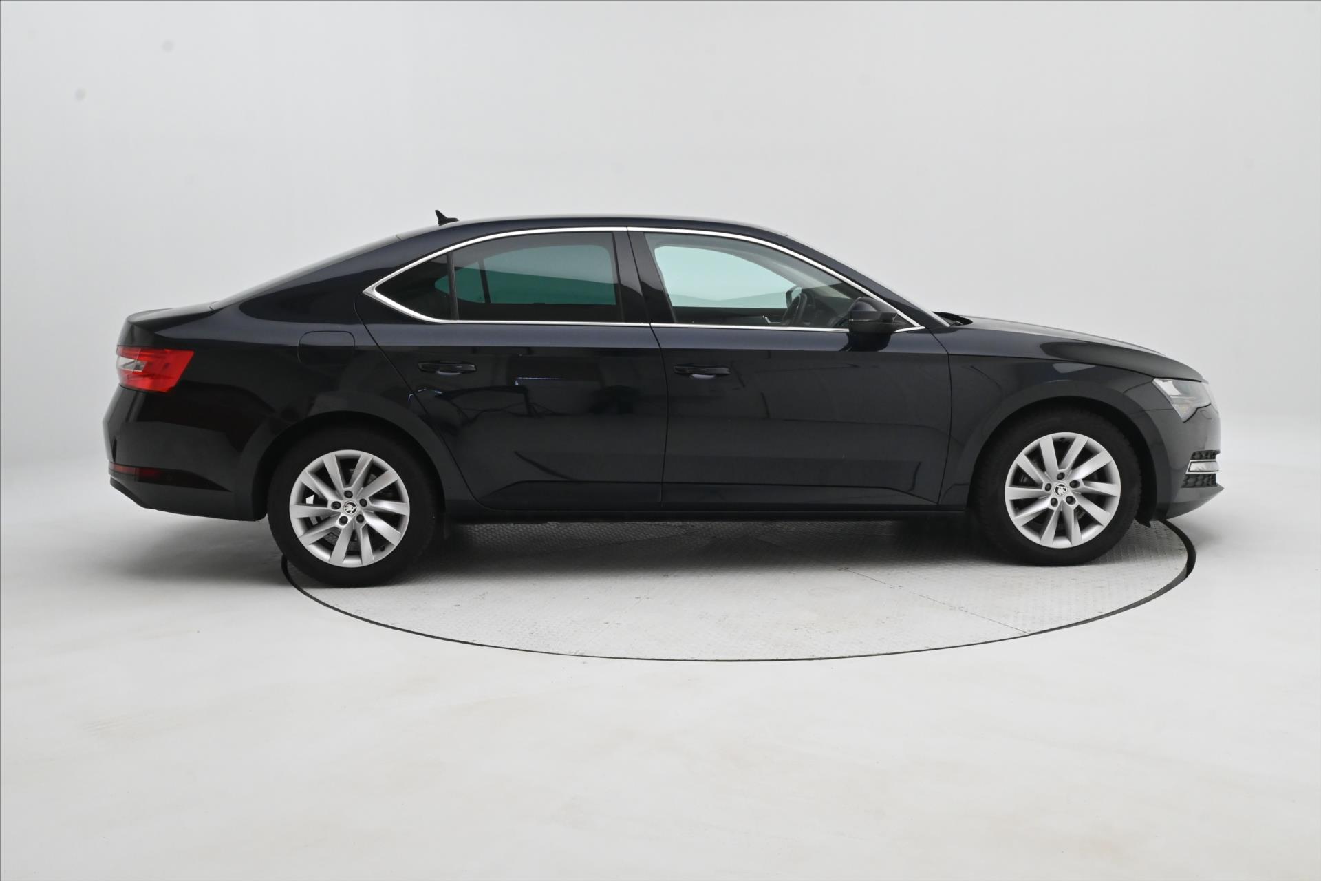 Hlavní fotografie vozu Škoda Superb 2,0 TDI 110kW Style Záruka až 5 let (4)
