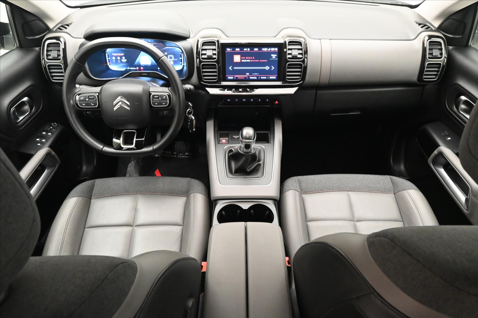 Hlavní fotografie vozu Citroën C5 Aircross 1,5 BlueHDi 96 kW S&S Business Záruka až 5 let (15)