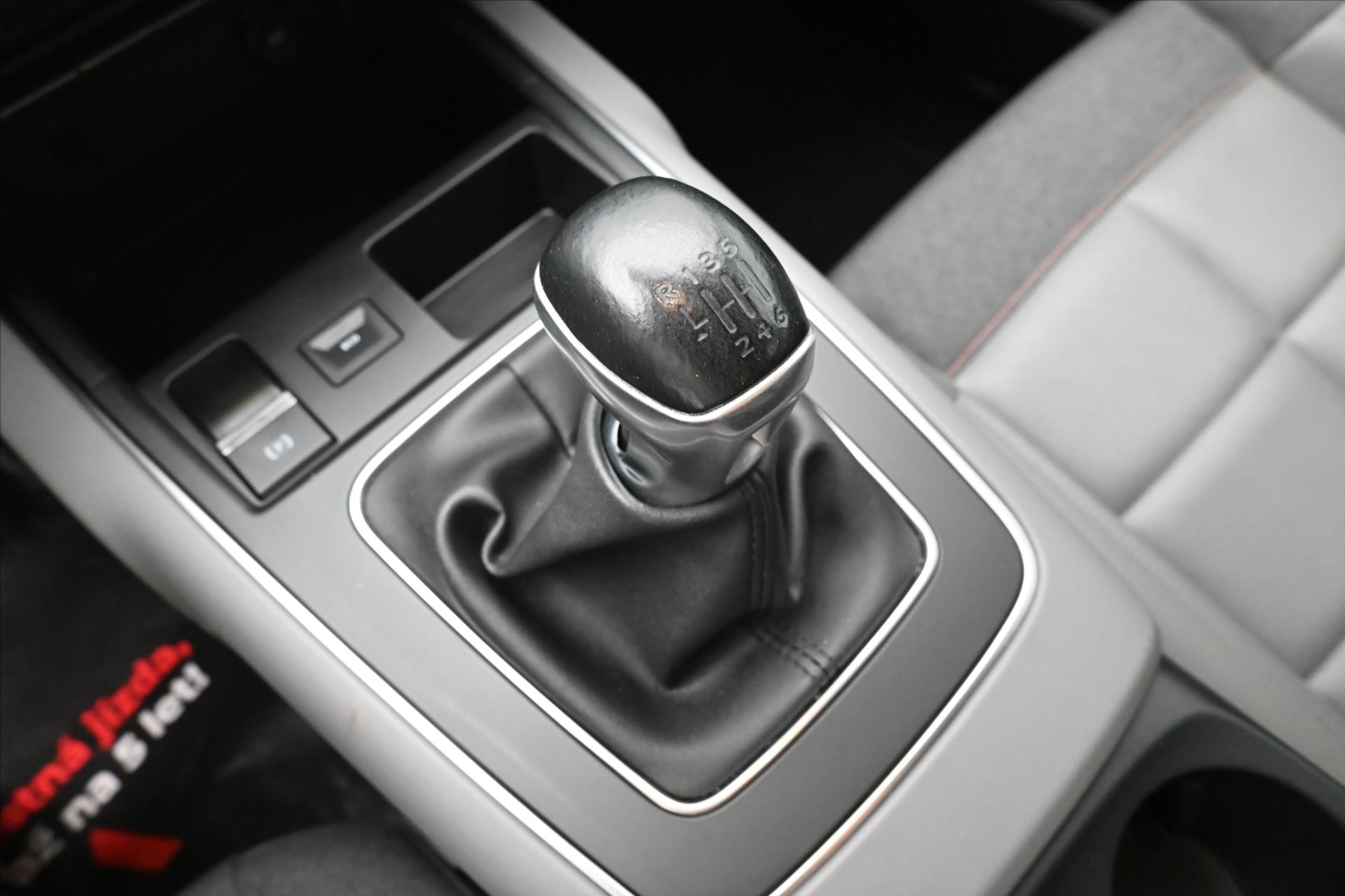 Hlavní fotografie vozu Citroën C5 Aircross 1,5 BlueHDi 96 kW S&S Business Záruka až 5 let (21)