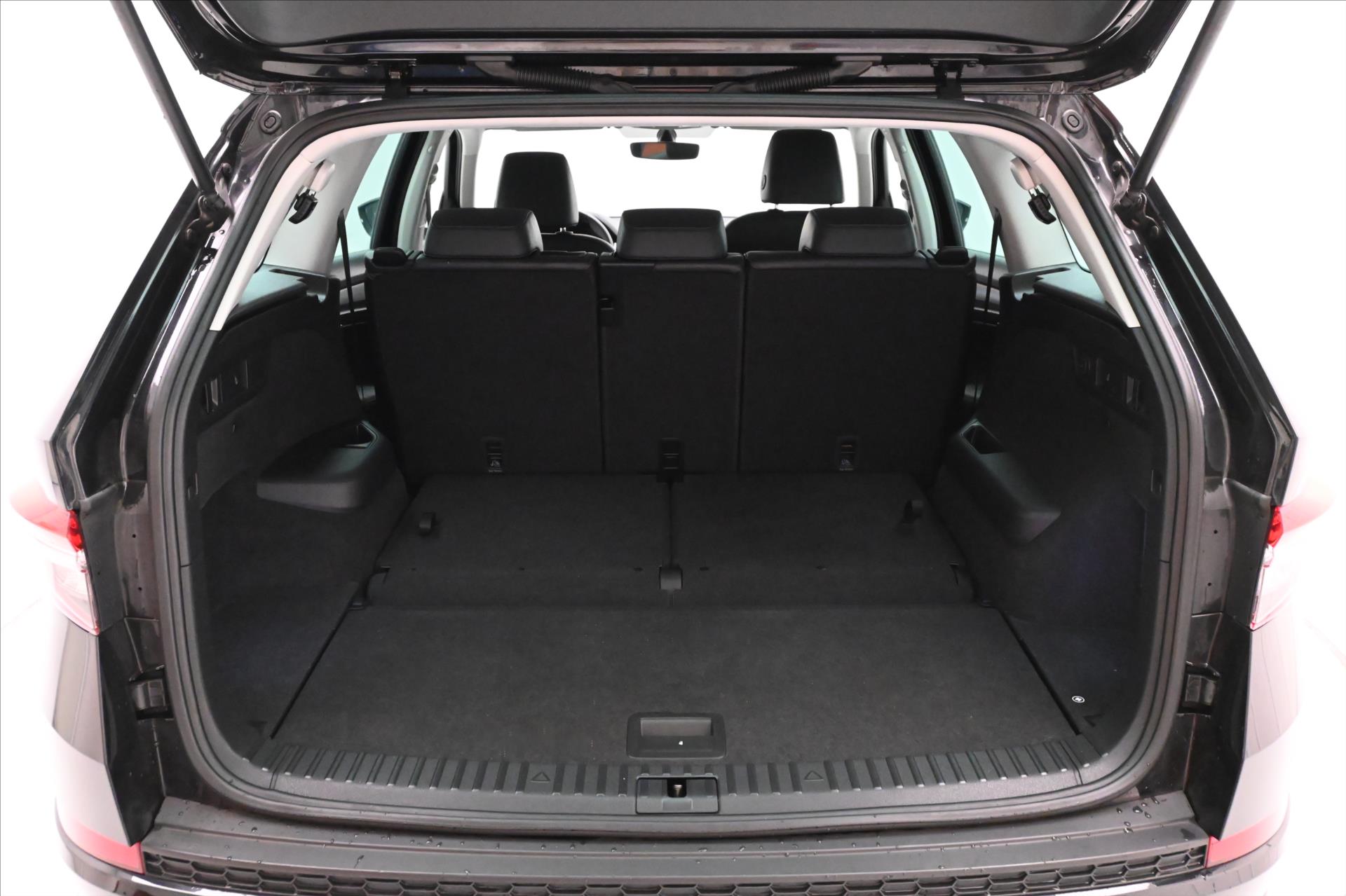 Hlavní fotografie vozu Škoda Kodiaq 1,5 TSI 110kW 7míst Business Edition Záruka až 5 let (11)
