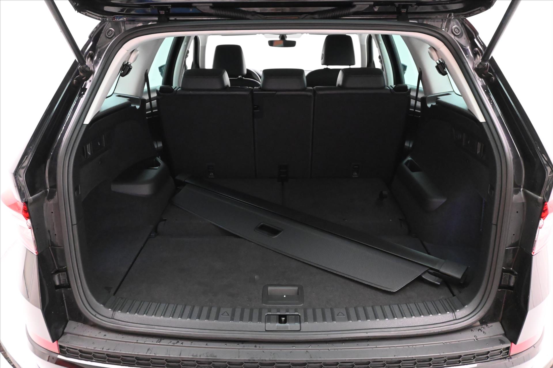 Hlavní fotografie vozu Škoda Kodiaq 1,5 TSI 110kW 7míst Business Edition Záruka až 5 let (12)