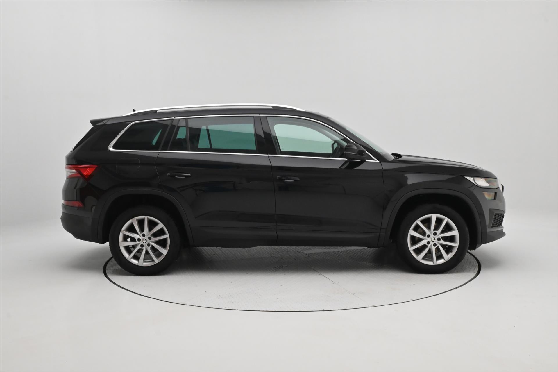 Hlavní fotografie vozu Škoda Kodiaq 1,5 TSI 110kW 7míst Business Edition Záruka až 5 let (4)