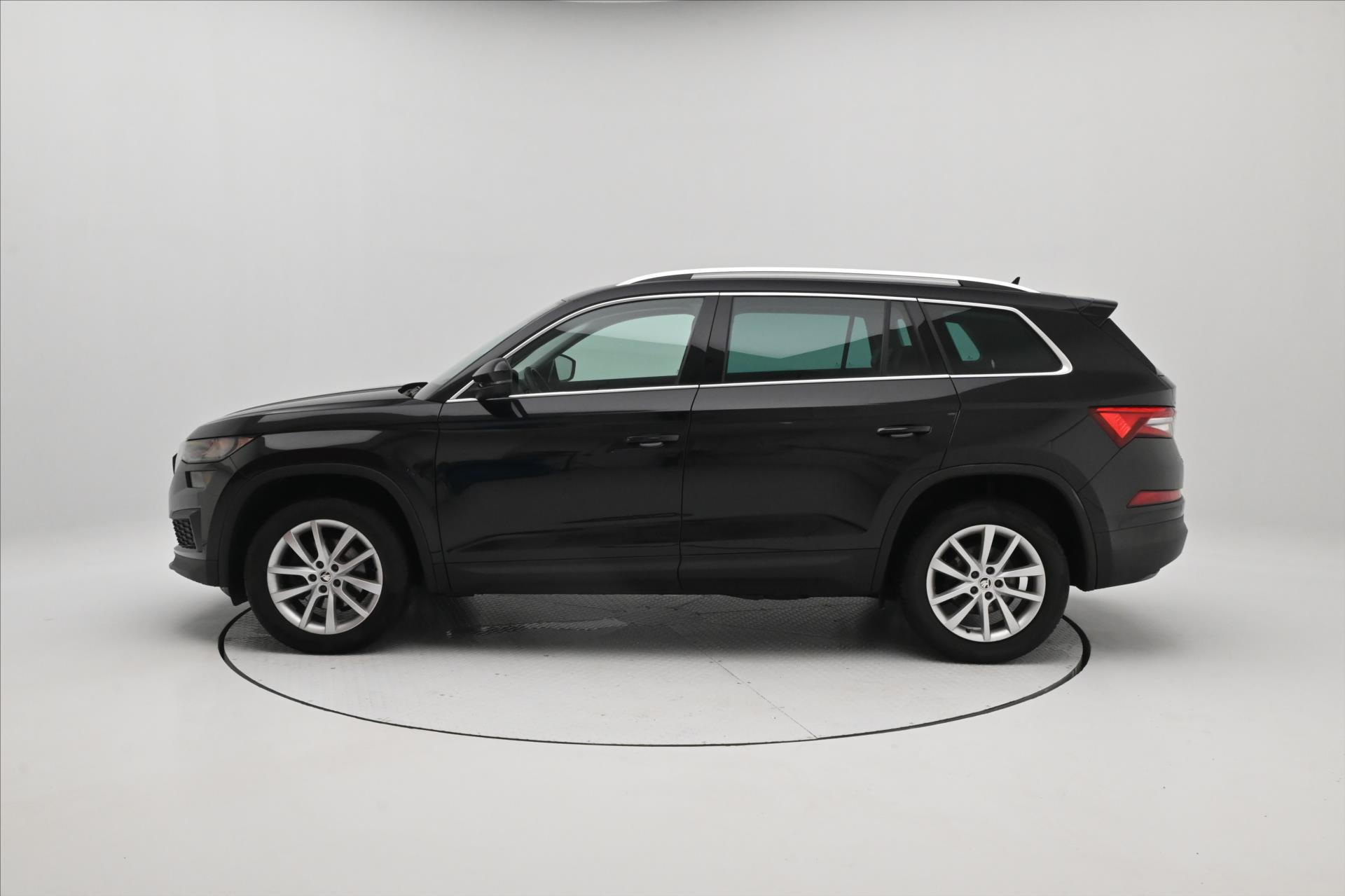 Hlavní fotografie vozu Škoda Kodiaq 1,5 TSI 110kW 7míst Business Edition Záruka až 5 let (8)
