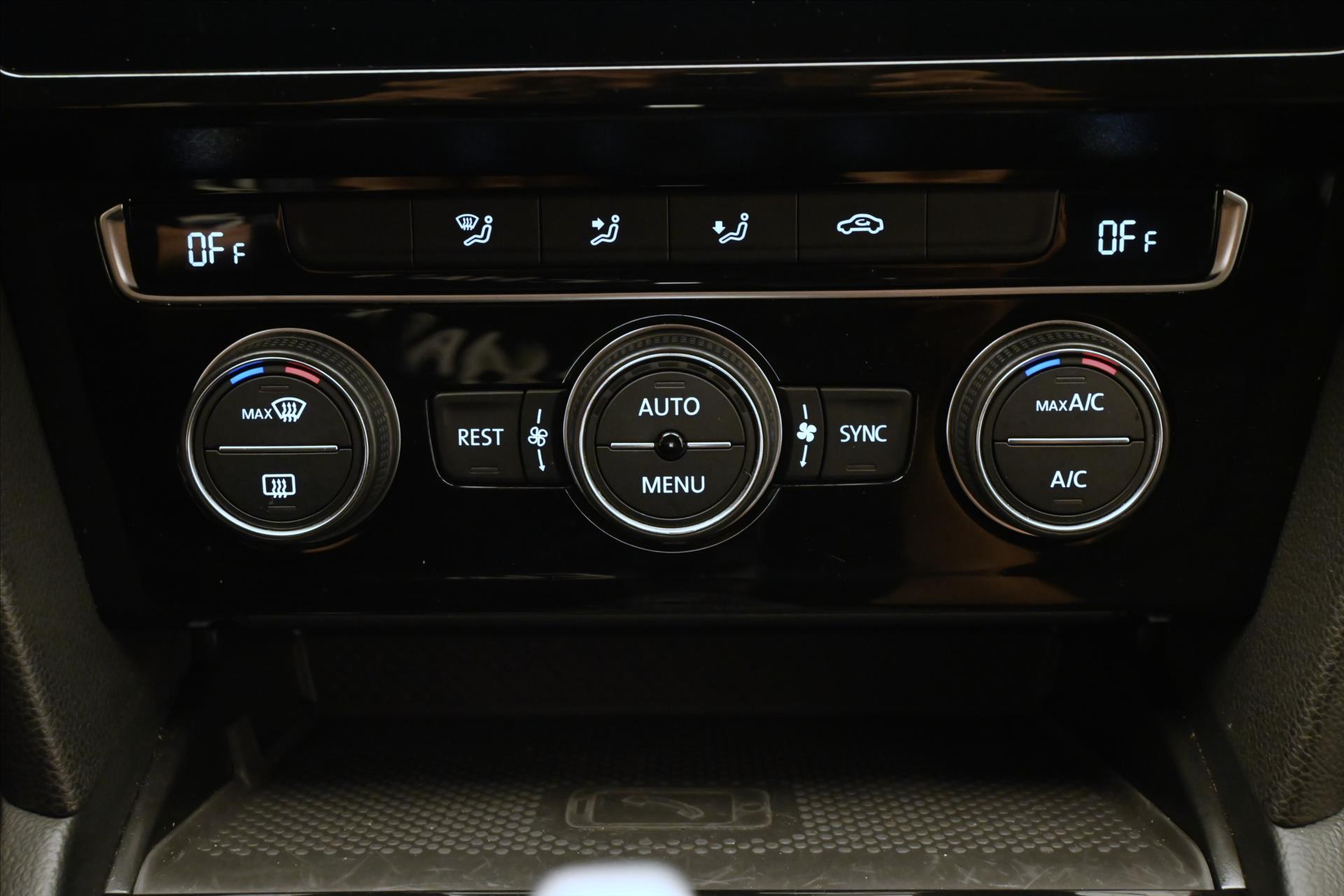 Hlavní fotografie vozu Volkswagen Passat 2,0 TDI 140 kW DSG Business Záruka až 5 let (21)