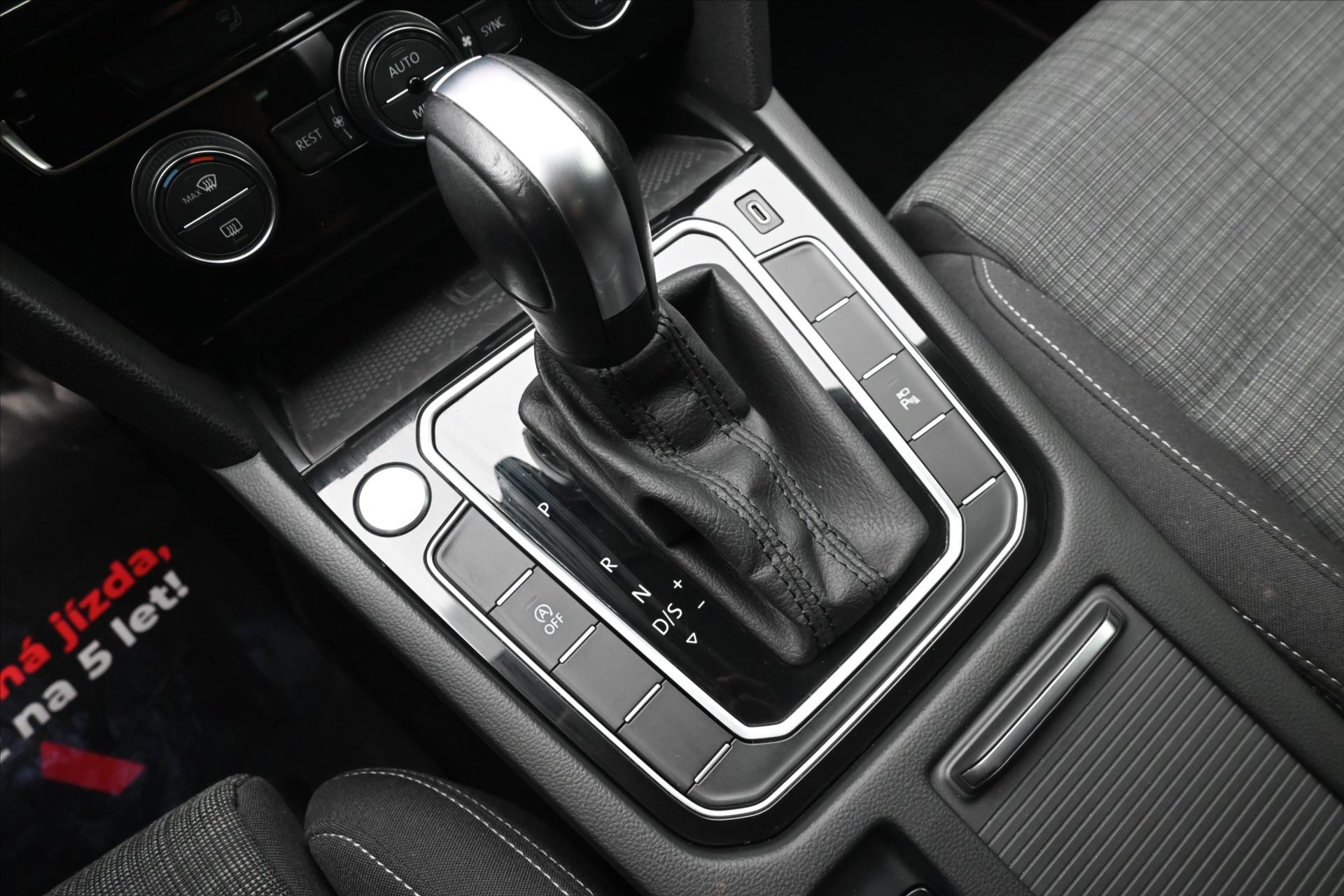 Hlavní fotografie vozu Volkswagen Passat 2,0 TDI 140 kW DSG Business Záruka až 5 let (22)