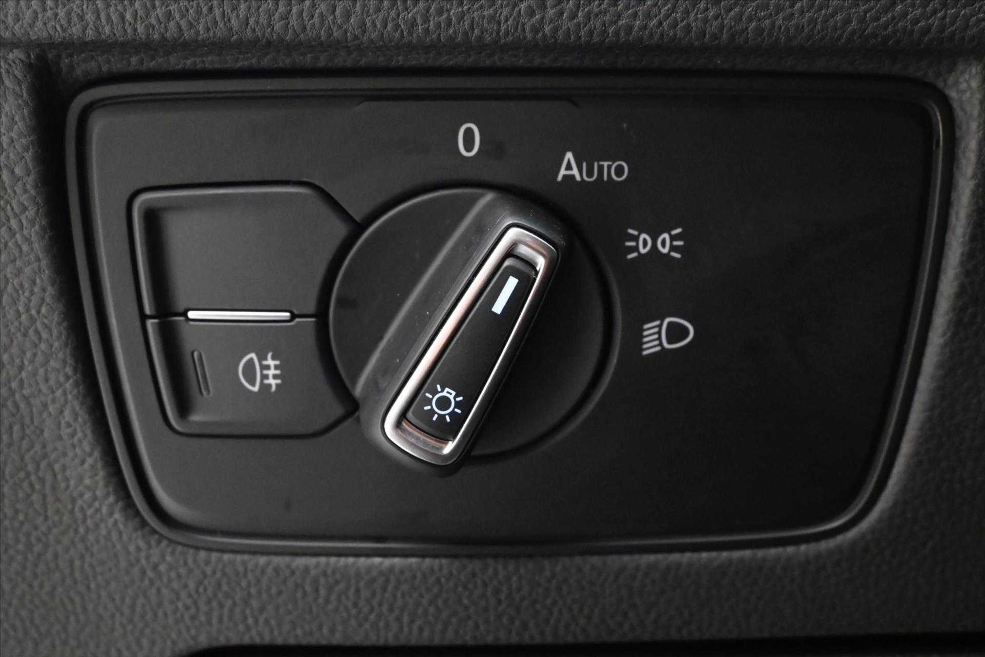 Hlavní fotografie vozu Volkswagen Passat 2,0 TDI 140 kW DSG Business Záruka až 5 let (26)