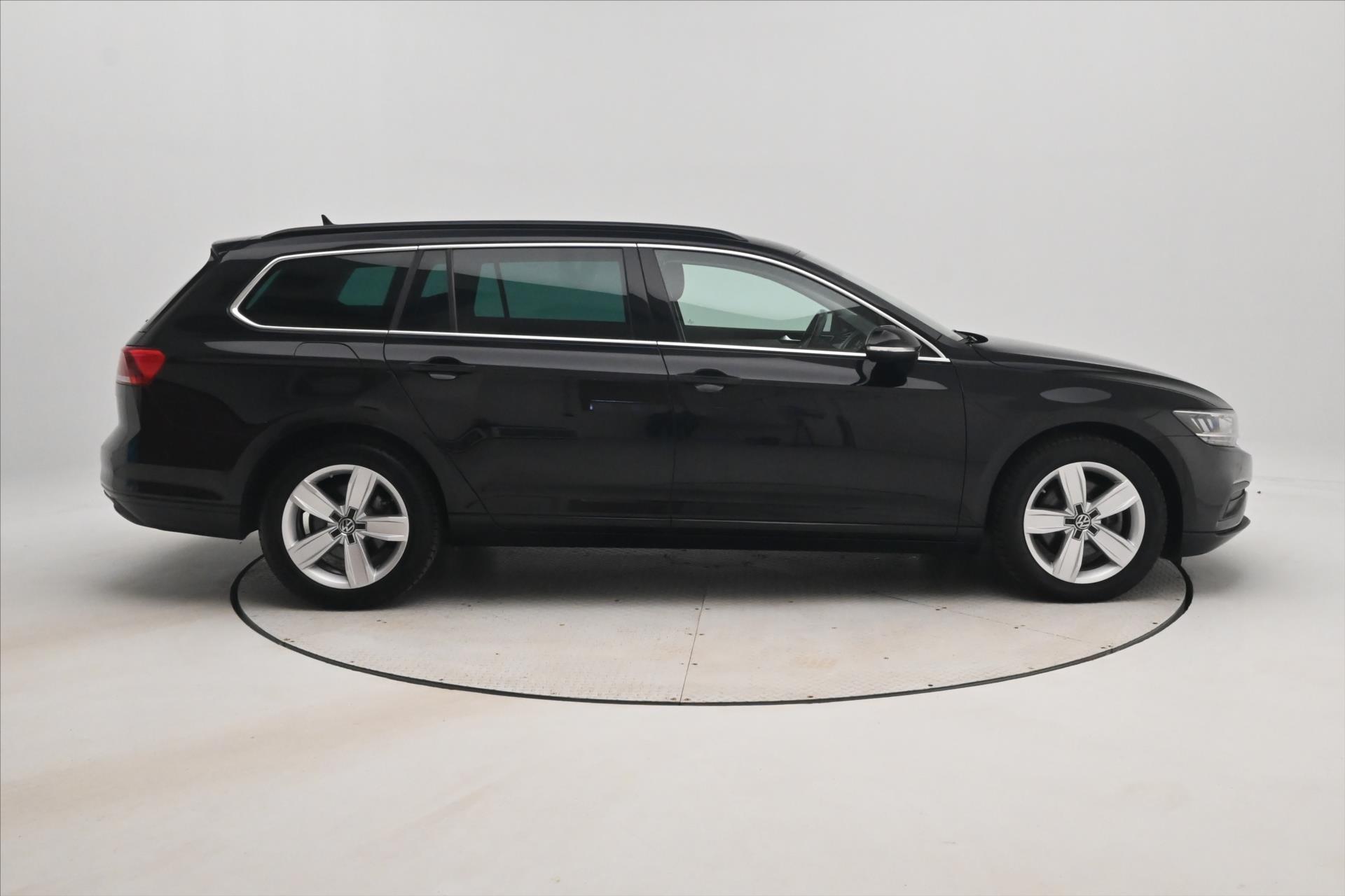 Hlavní fotografie vozu Volkswagen Passat 2,0 TDI 140 kW DSG Business Záruka až 5 let (4)
