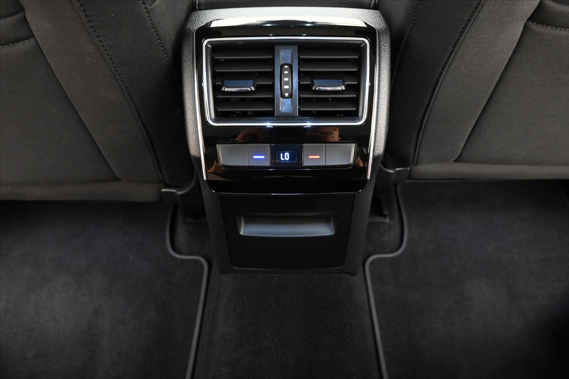 Hlavní fotografie vozu Škoda Superb 2,0 TDI 110kW Style DSG Záruka až 5 let (21)