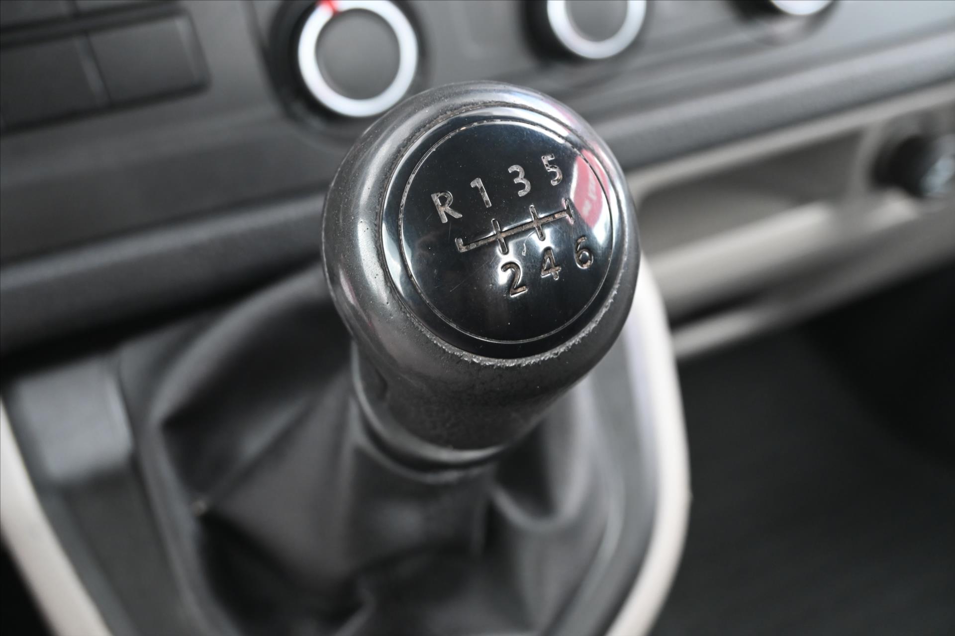 Hlavní fotografie vozu Volkswagen Transporter 2,0 TDI 110kW Tažné Záruka až 5 let (19)