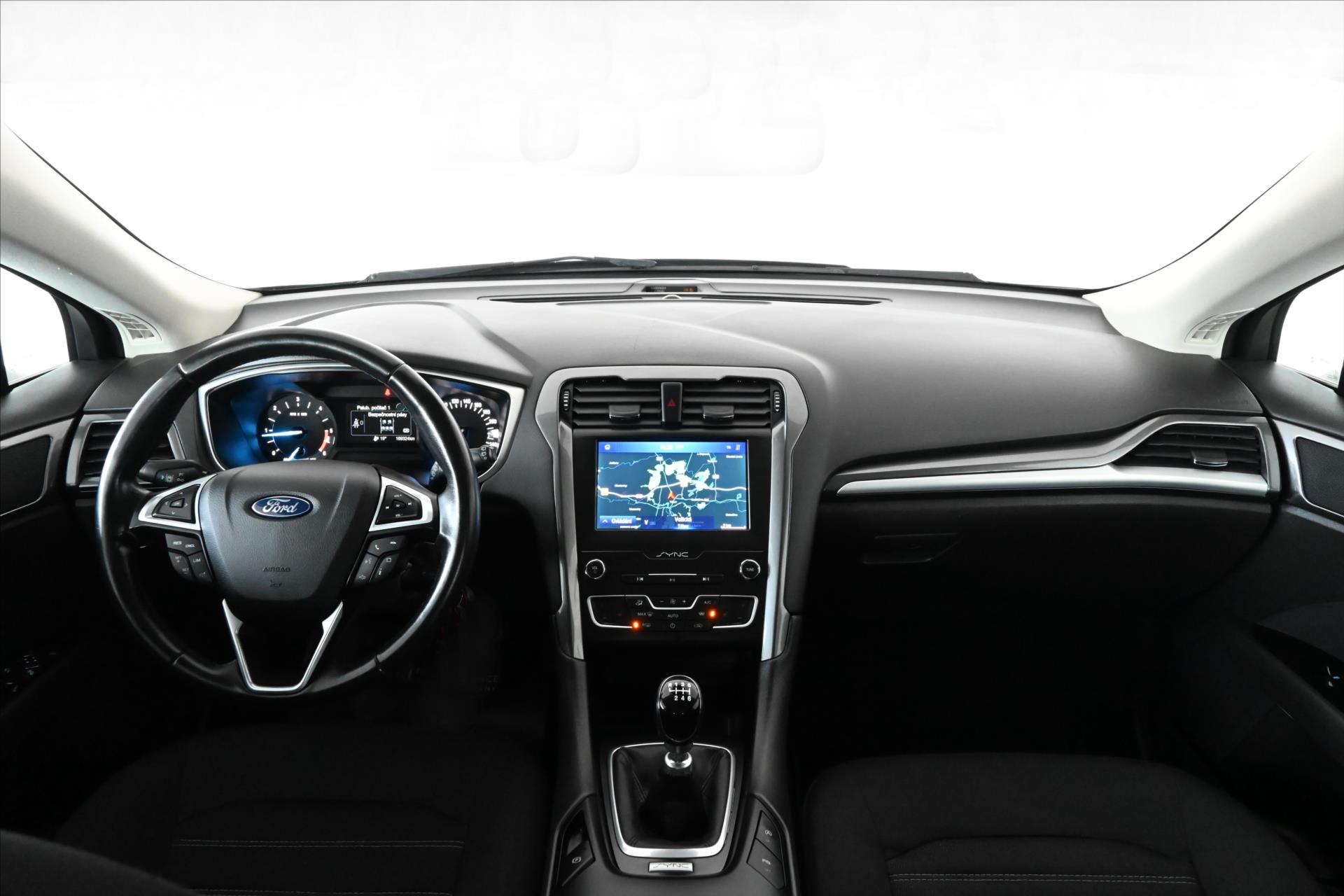 Hlavní fotografie vozu Ford Mondeo 2,0 EcoBlue 110 kW Business Záruka až 5 let (11)