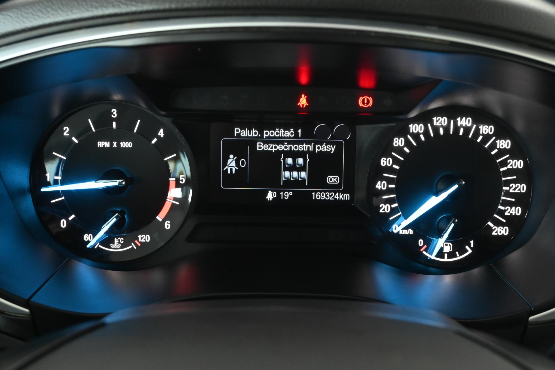Hlavní fotografie vozu Ford Mondeo 2,0 EcoBlue 110 kW Business Záruka až 5 let (13)