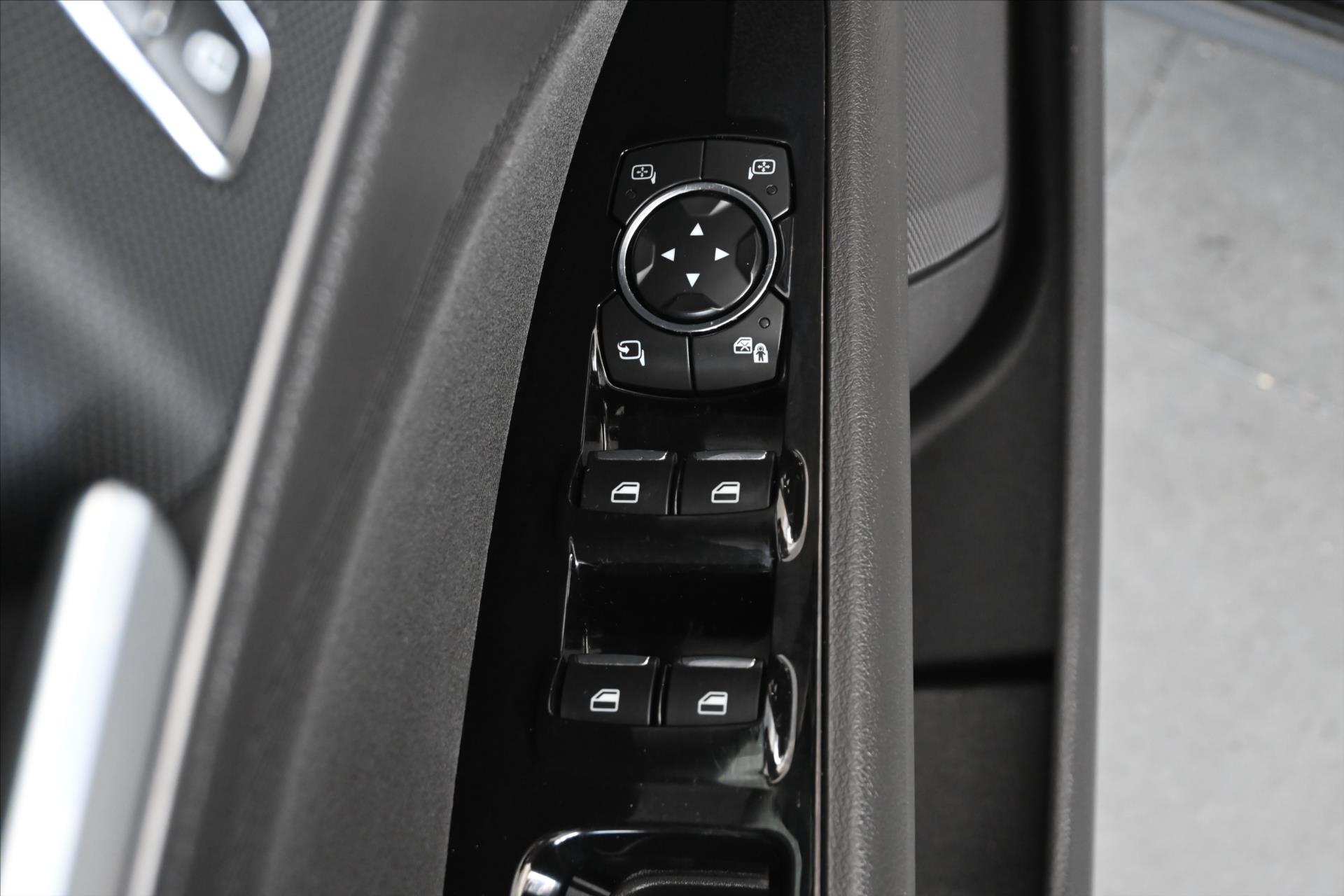 Hlavní fotografie vozu Ford Mondeo 2,0 EcoBlue 110 kW Business Záruka až 5 let (24)