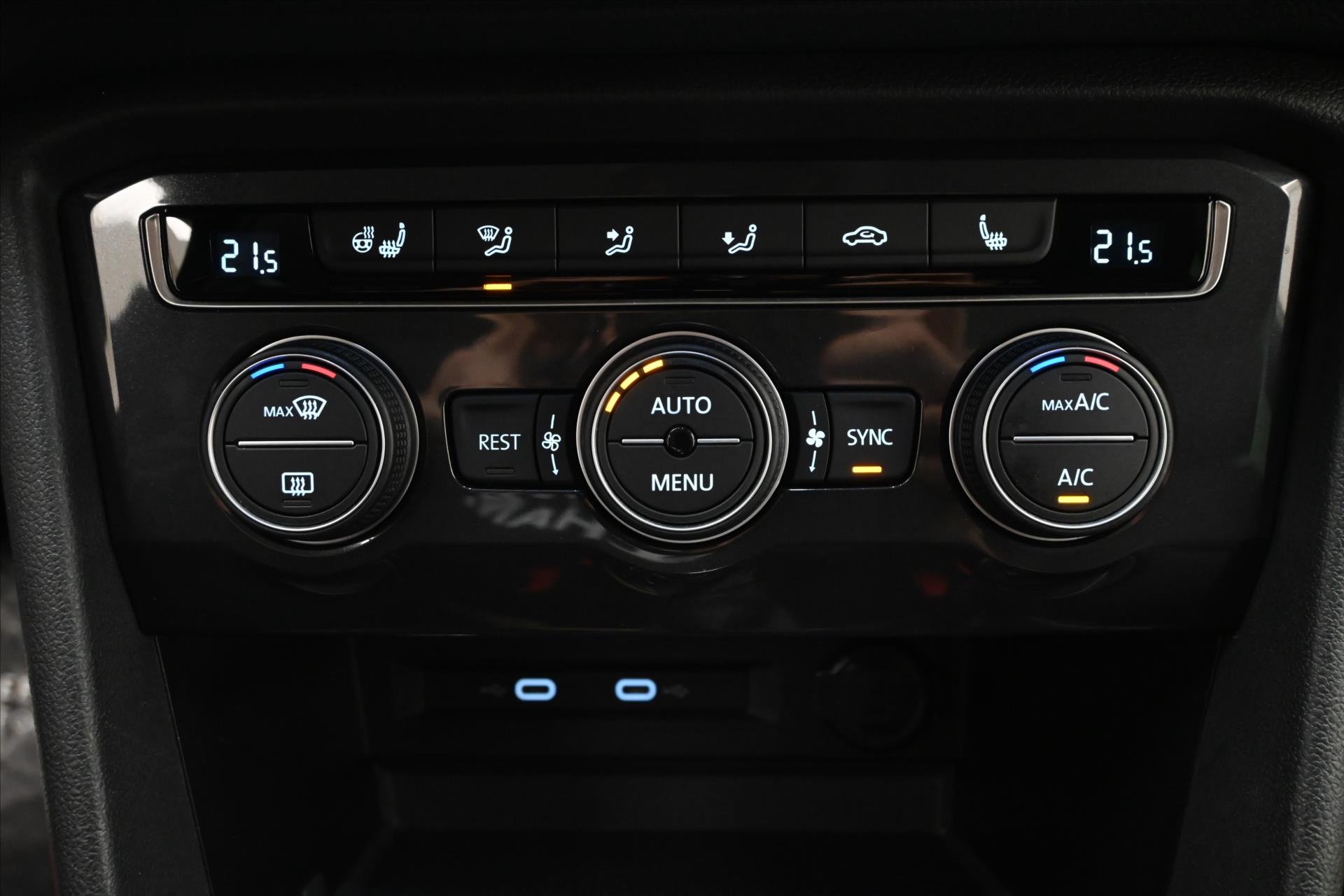 Hlavní fotografie vozu Volkswagen Tiguan Allspace 2,0 TDI 147 kW R-Line 4x4 7Míst Záruka až 5 let (22)