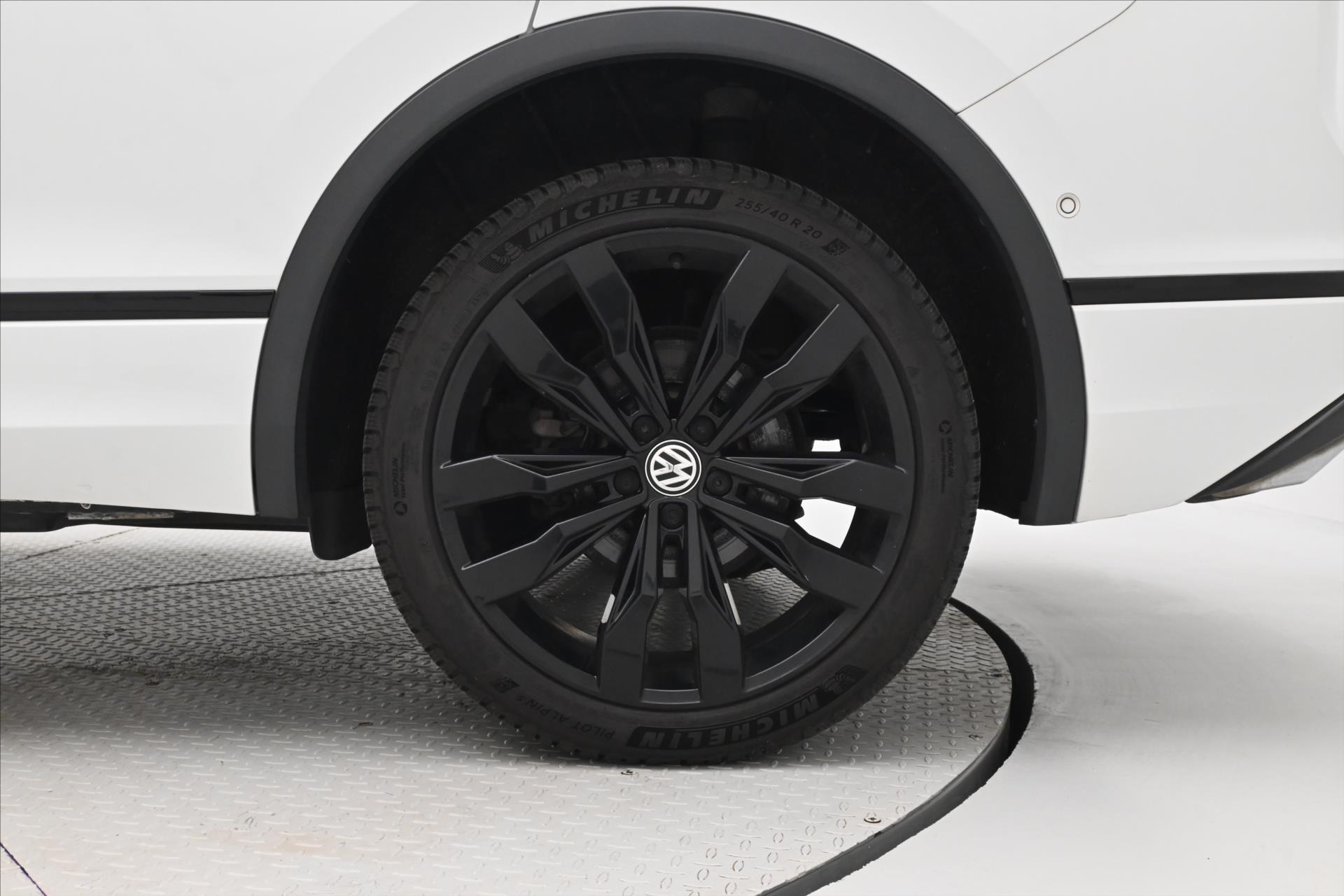 Hlavní fotografie vozu Volkswagen Tiguan Allspace 2,0 TDI 147 kW R-Line 4x4 7Míst Záruka až 5 let (35)