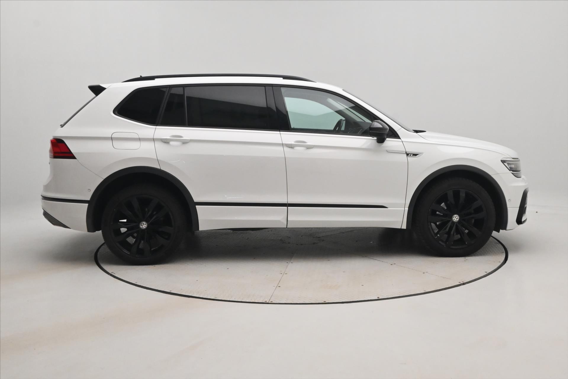 Hlavní fotografie vozu Volkswagen Tiguan Allspace 2,0 TDI 147 kW R-Line 4x4 7Míst Záruka až 5 let (4)
