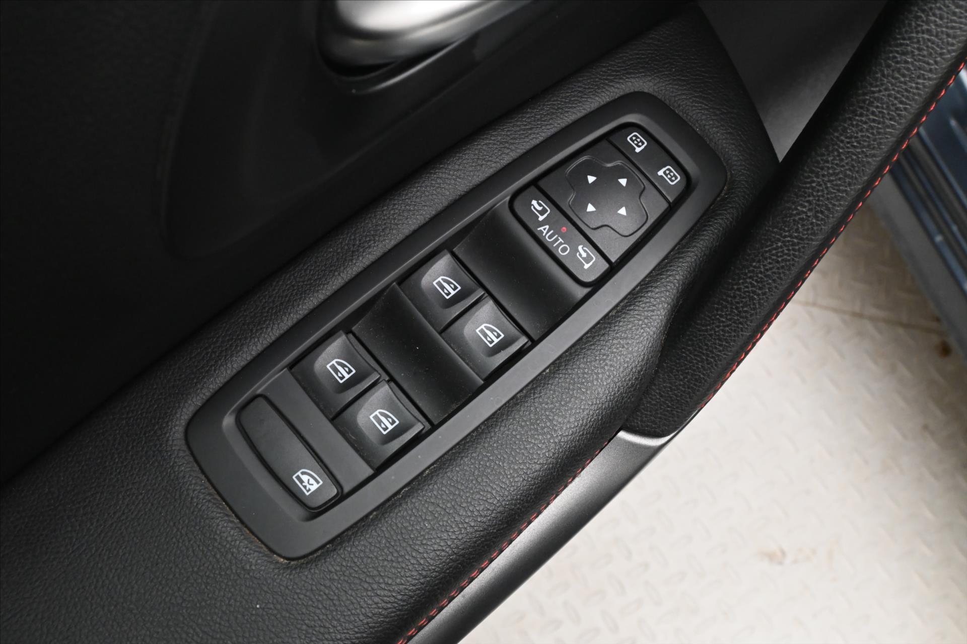 Hlavní fotografie vozu Renault Kadjar 1,7 Blue dCi 110 kW 4x4 Black Edition Záruka až 5 le (22)