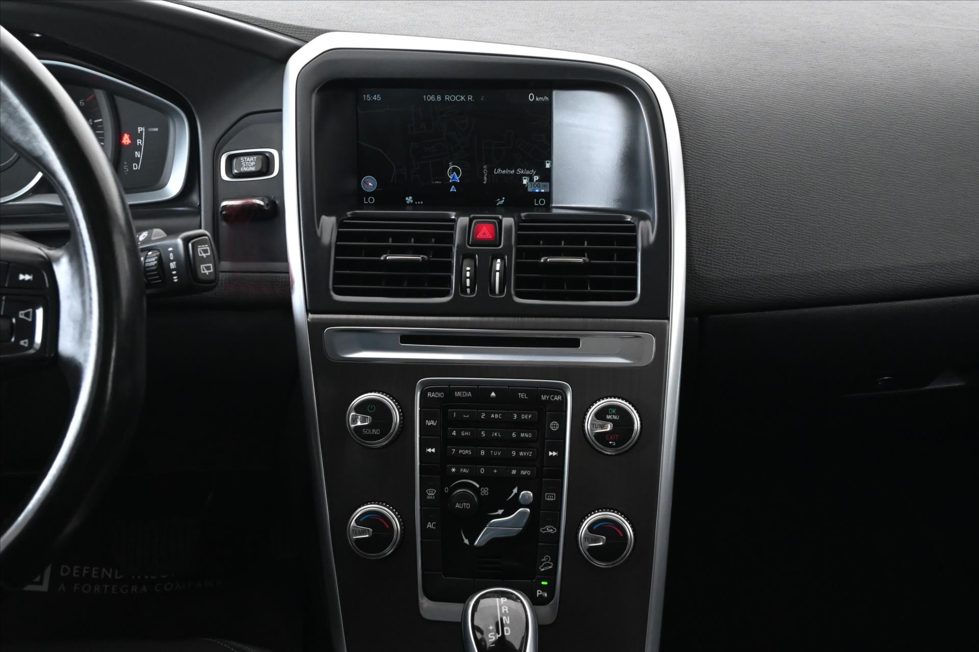 Hlavní fotografie vozu Volvo XC60 2,4 D5 133 kW AT6 AWD Záruka až 5 let (12)