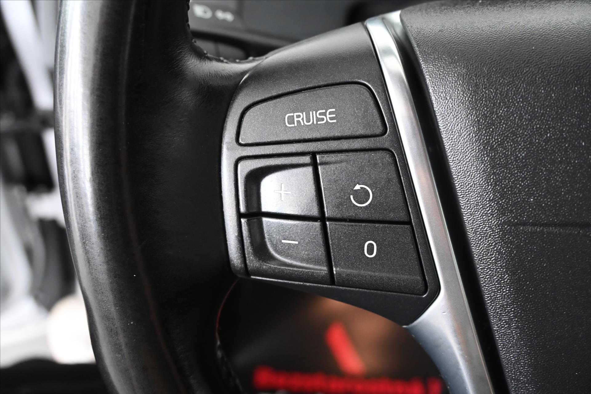 Hlavní fotografie vozu Volvo XC60 2,4 D5 133 kW AT6 AWD Záruka až 5 let (17)