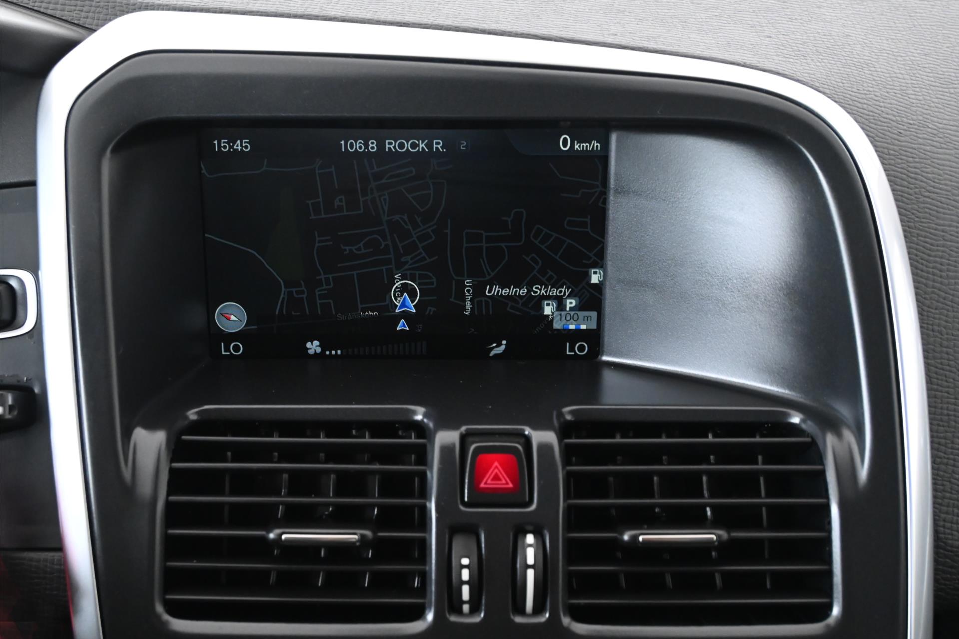 Hlavní fotografie vozu Volvo XC60 2,4 D5 133 kW AT6 AWD Záruka až 5 let (19)