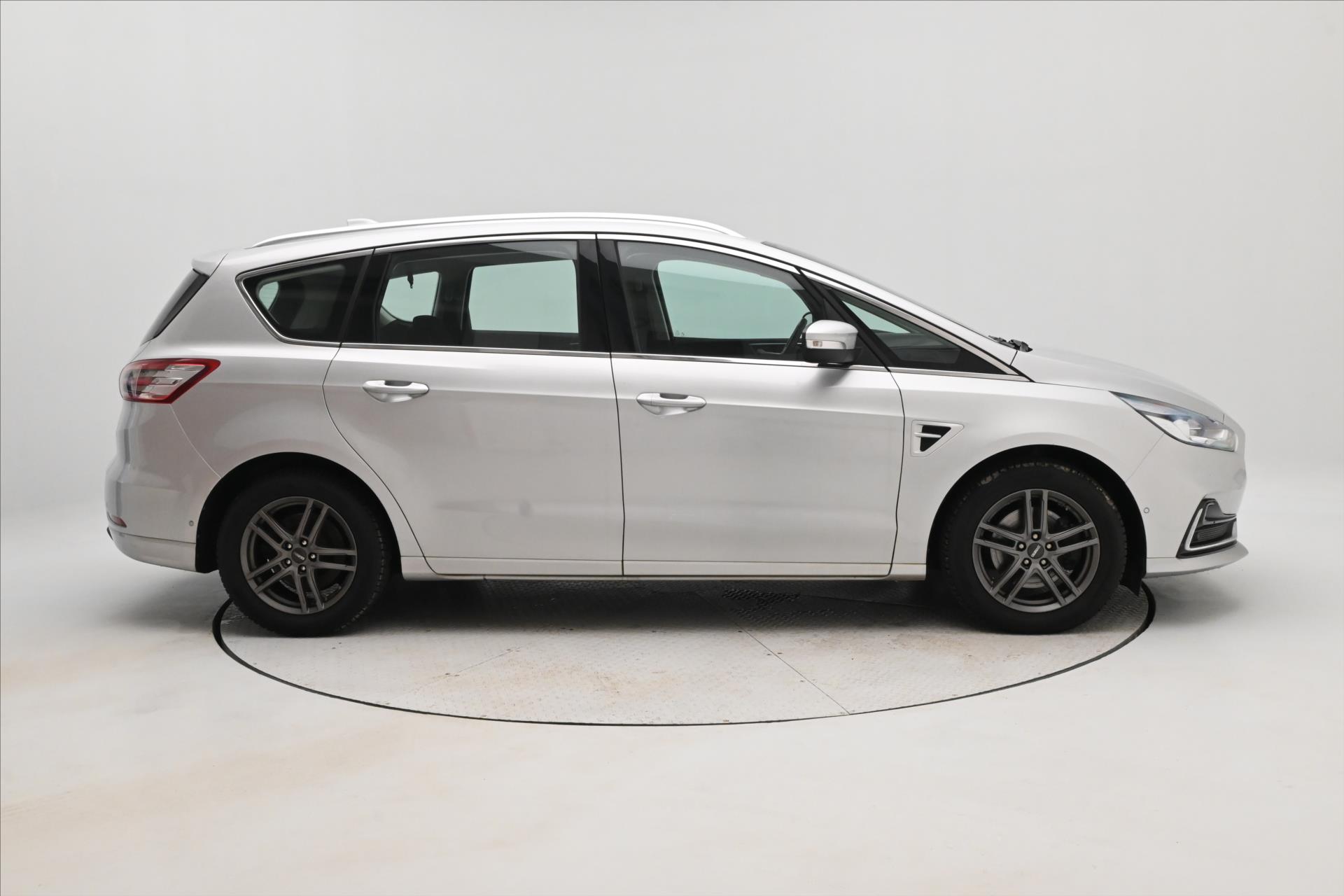 Hlavní fotografie vozu Ford S-MAX 2,0 EcoBlue 140 kW AT8 Titanium Záruka až 5 let (4)