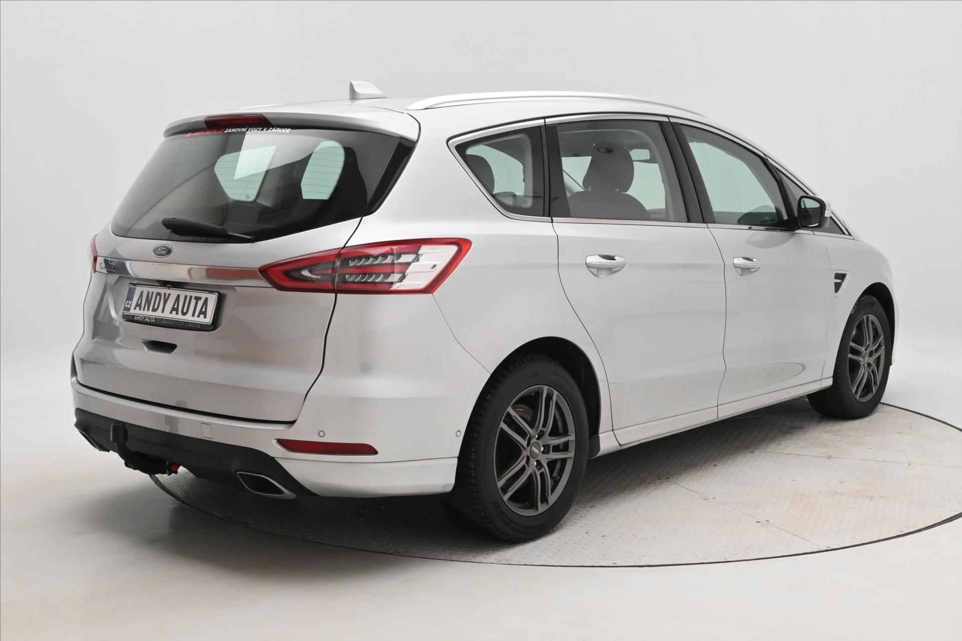 Hlavní fotografie vozu Ford S-MAX 2,0 EcoBlue 140 kW AT8 Titanium Záruka až 5 let (5)