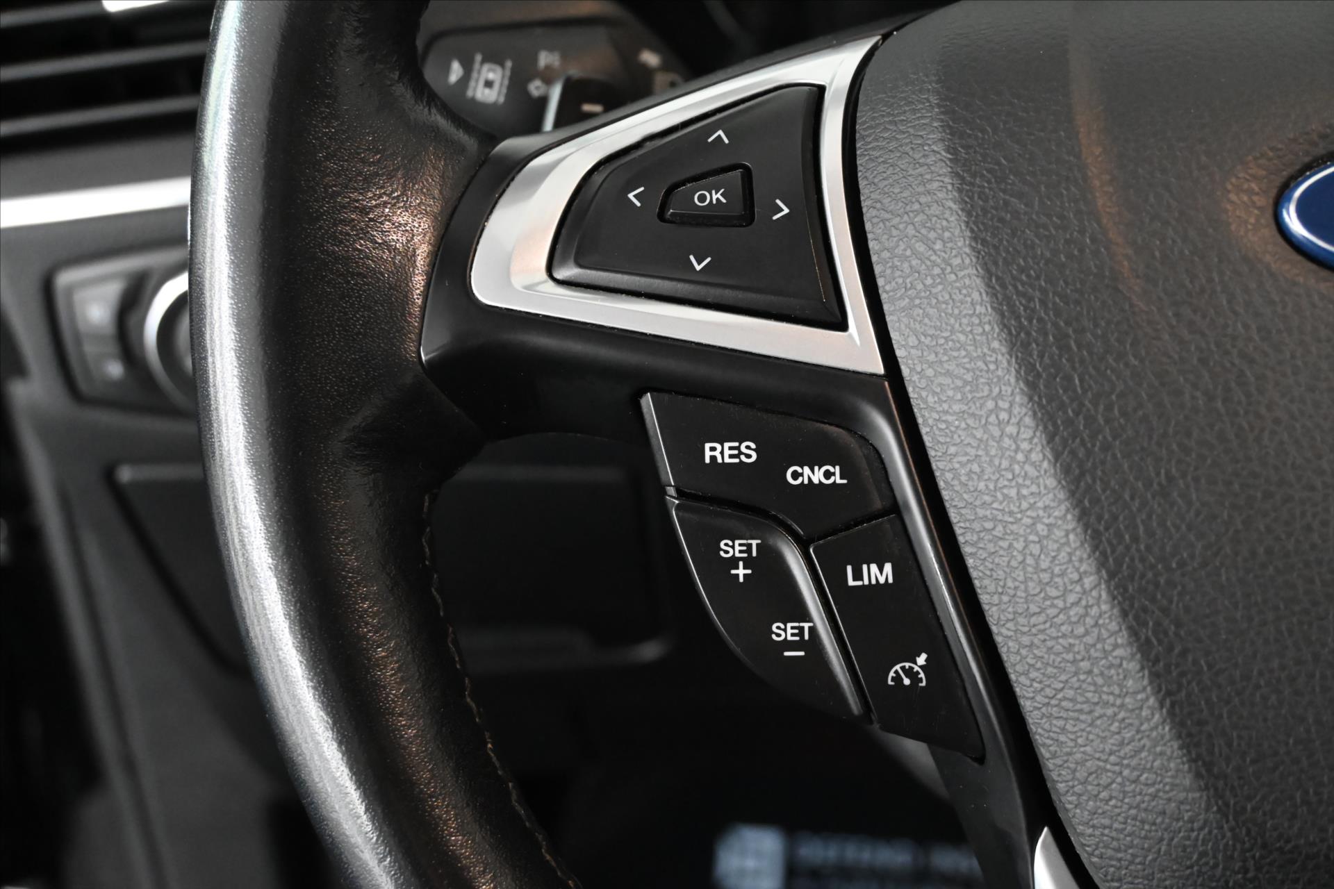 Hlavní fotografie vozu Ford S-MAX 2,0 EcoBlue 110 kW AT8 Titanium Záruka až 5 let (17)