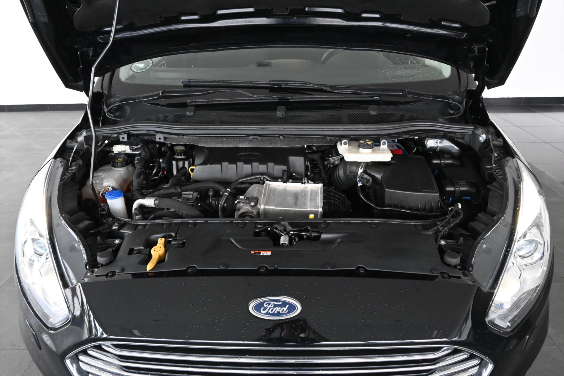 Hlavní fotografie vozu Ford S-MAX 2,0 EcoBlue 110 kW AT8 Titanium Záruka až 5 let (5)