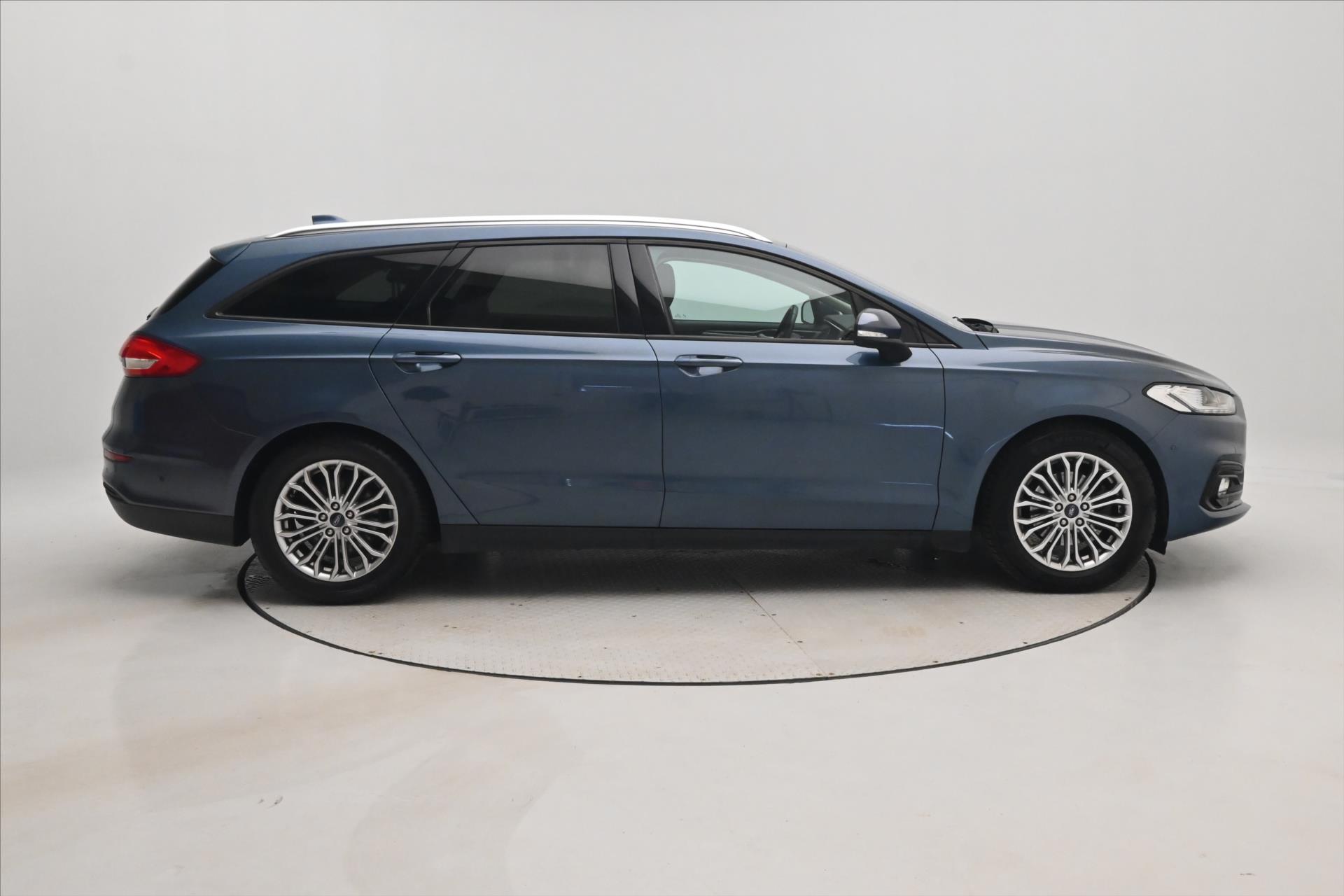 Hlavní fotografie vozu Ford Mondeo 2,0 EcoBlue 110 kW Titanium AT8 Záruka až 5 let (4)