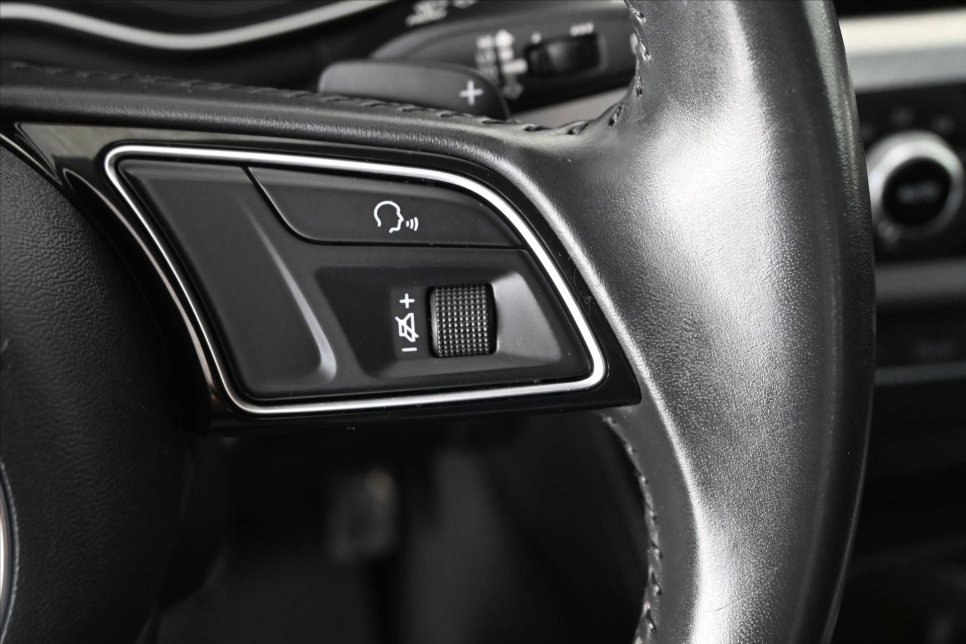 Hlavní fotografie vozu Audi A4 2,0 40TDI 140 kW S-Tronic Záruka až 5 let (18)