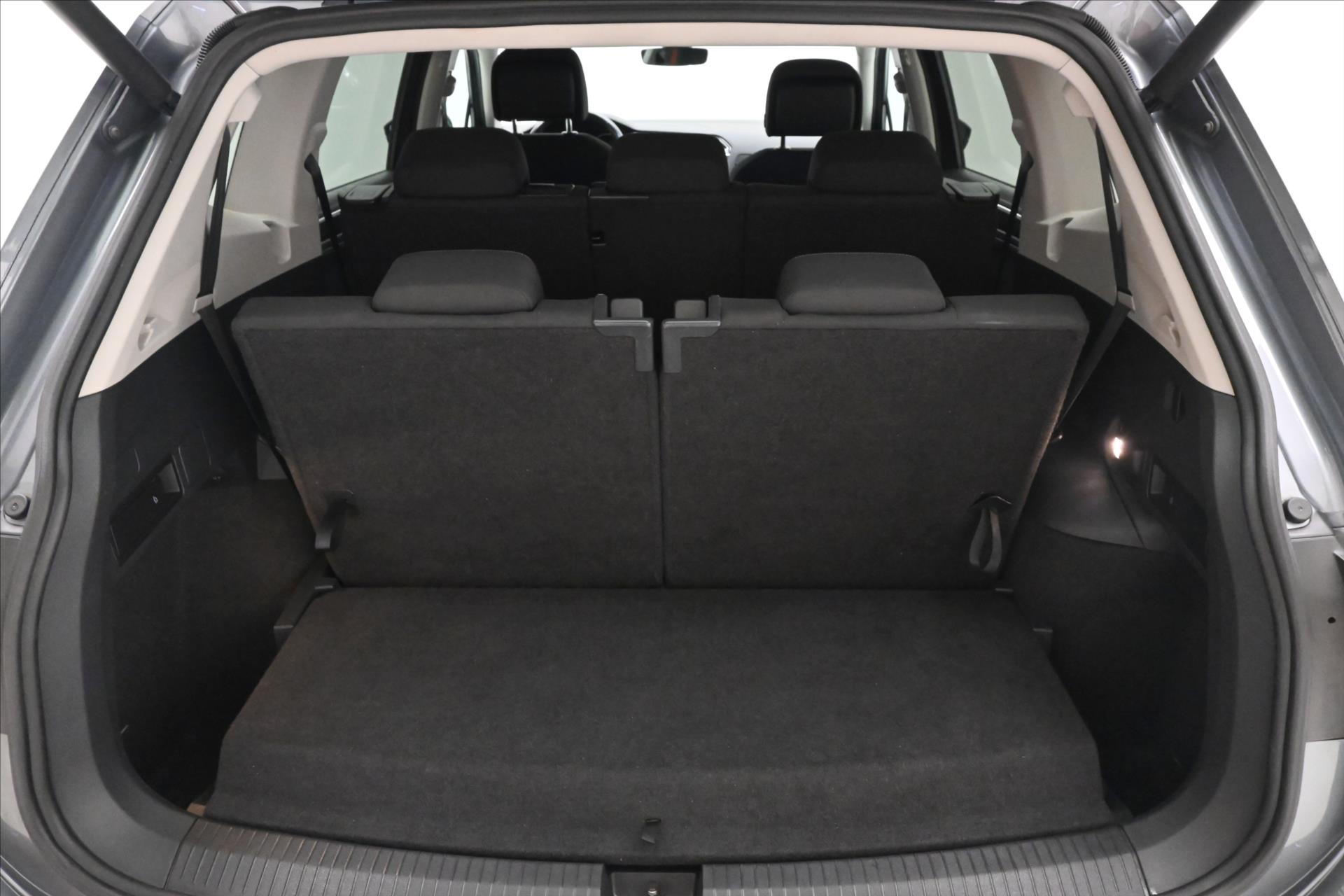 Hlavní fotografie vozu Volkswagen Tiguan Allspace 2,0 TDI 110 kW Navi 7/míst Záruka až 5 let (10)
