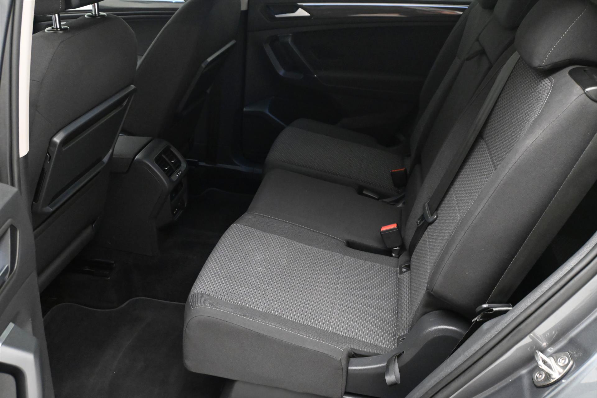 Hlavní fotografie vozu Volkswagen Tiguan Allspace 2,0 TDI 110 kW Navi 7/míst Záruka až 5 let (15)