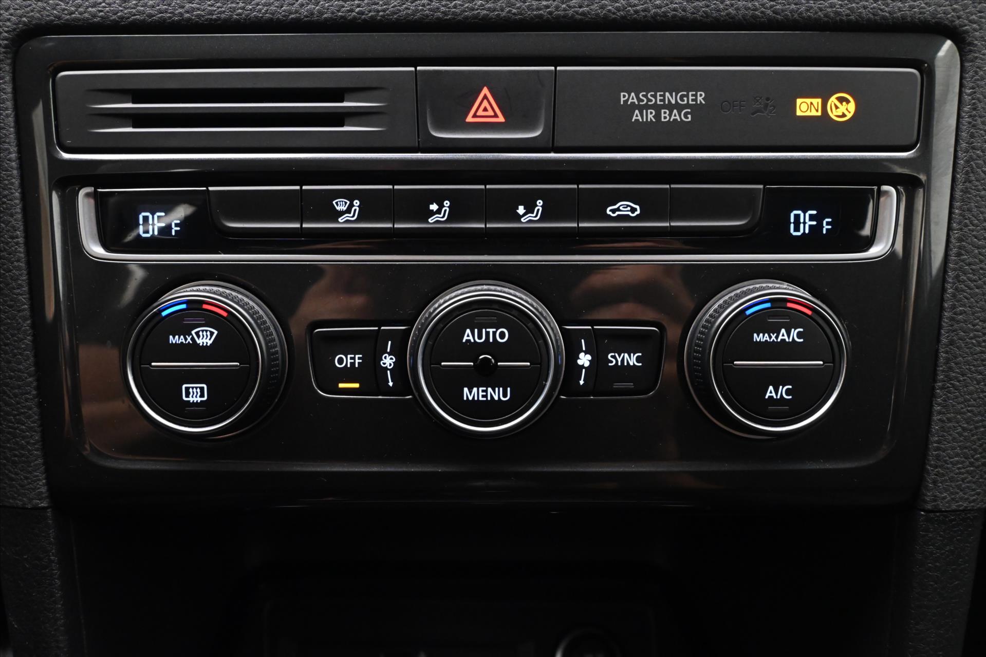 Hlavní fotografie vozu Volkswagen Golf Sportsvan 1,6 TDI 85 kW Navi Záruka až 5 let (20)