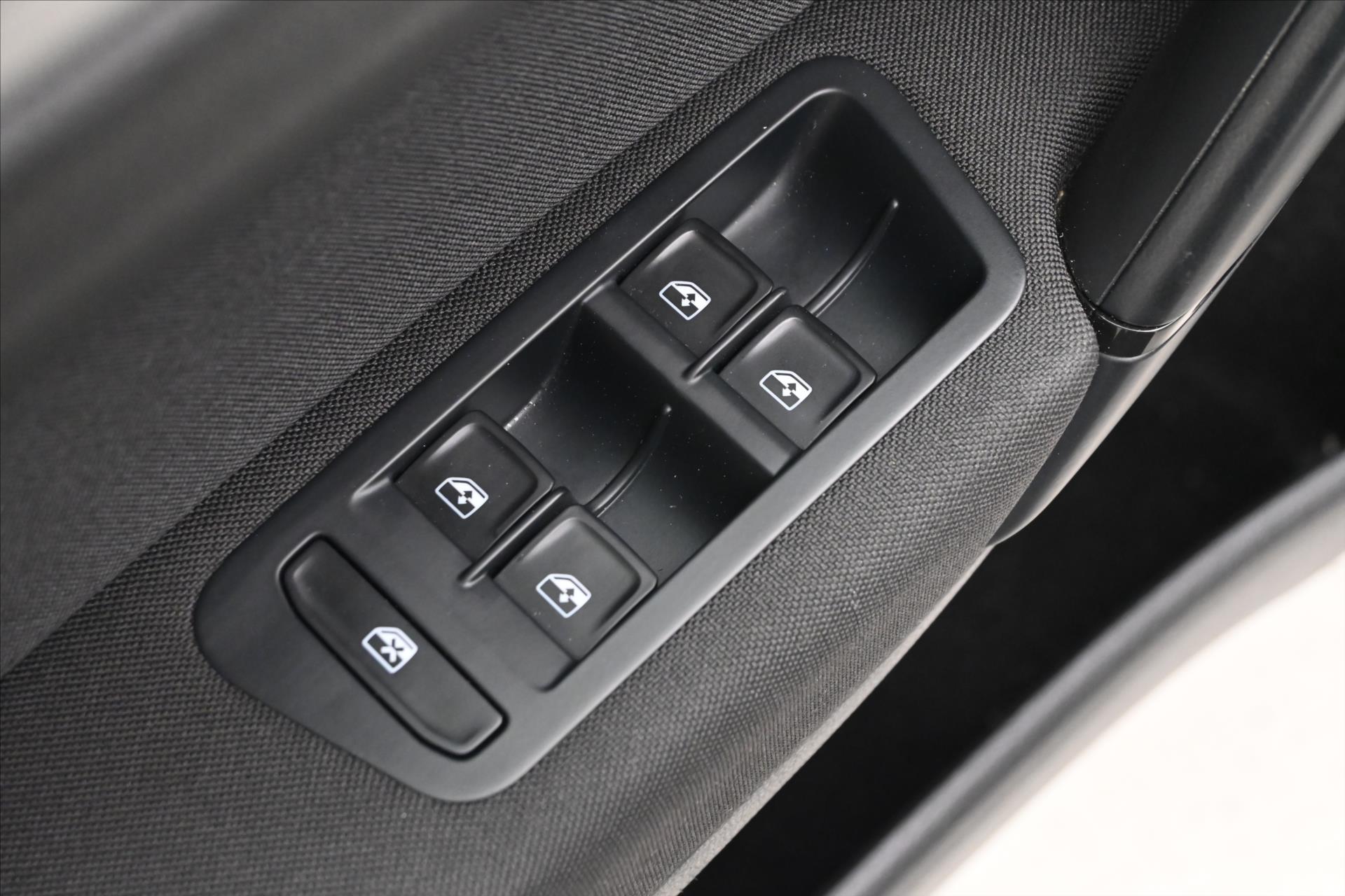 Hlavní fotografie vozu Volkswagen Golf Sportsvan 1,6 TDI 85 kW Navi Záruka až 5 let (23)