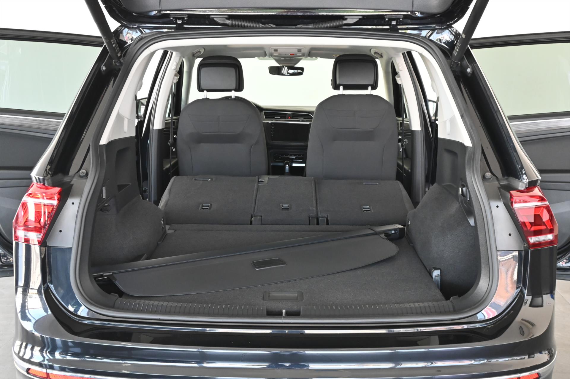Hlavní fotografie vozu Volkswagen Tiguan Allspace 2,0 TDI 147 kW DSG Elegance 4Motion Záruka až 5 let (11)