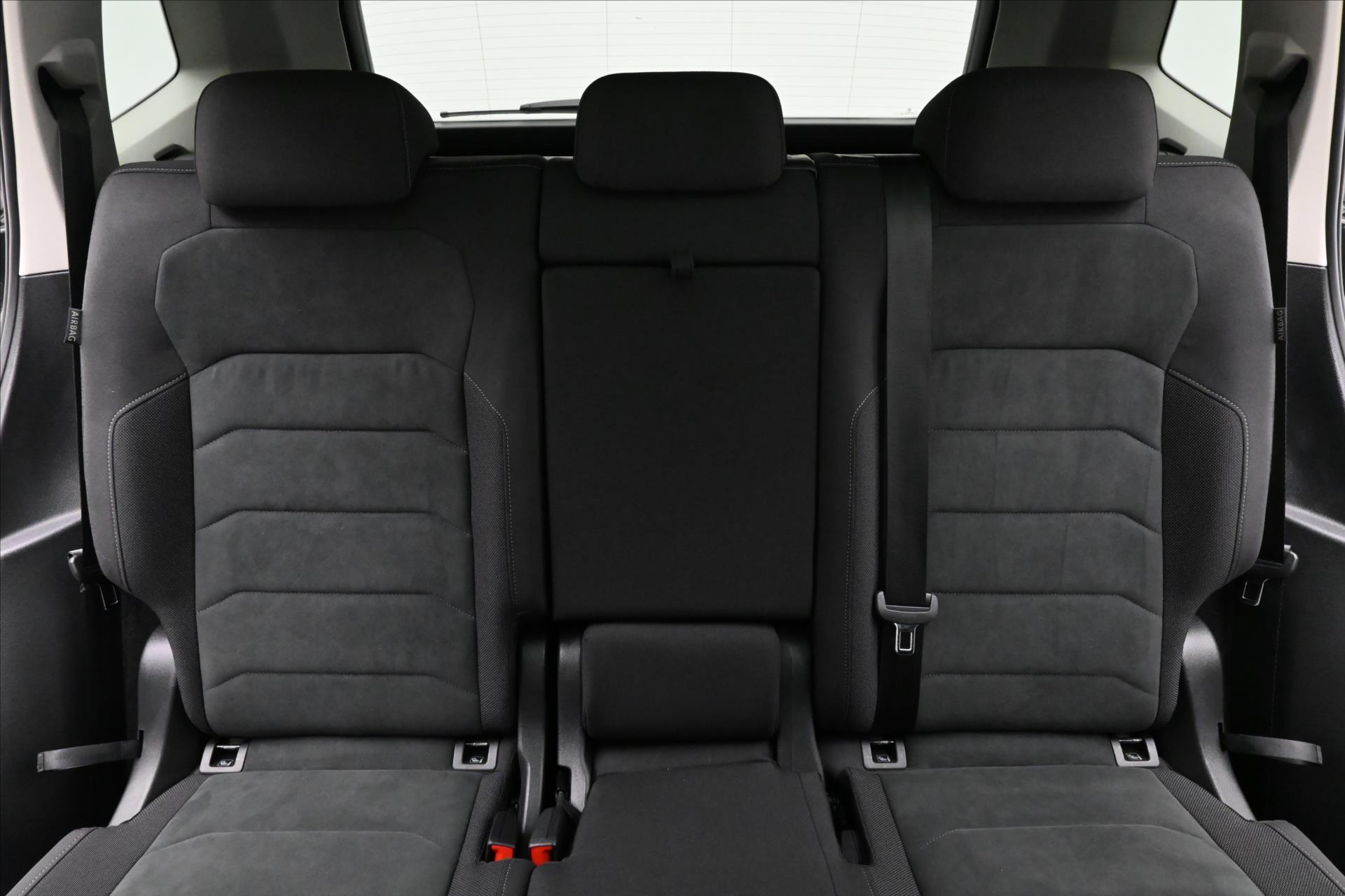 Hlavní fotografie vozu Volkswagen Tiguan Allspace 2,0 TDI 147 kW DSG Elegance 4Motion Záruka až 5 let (27)