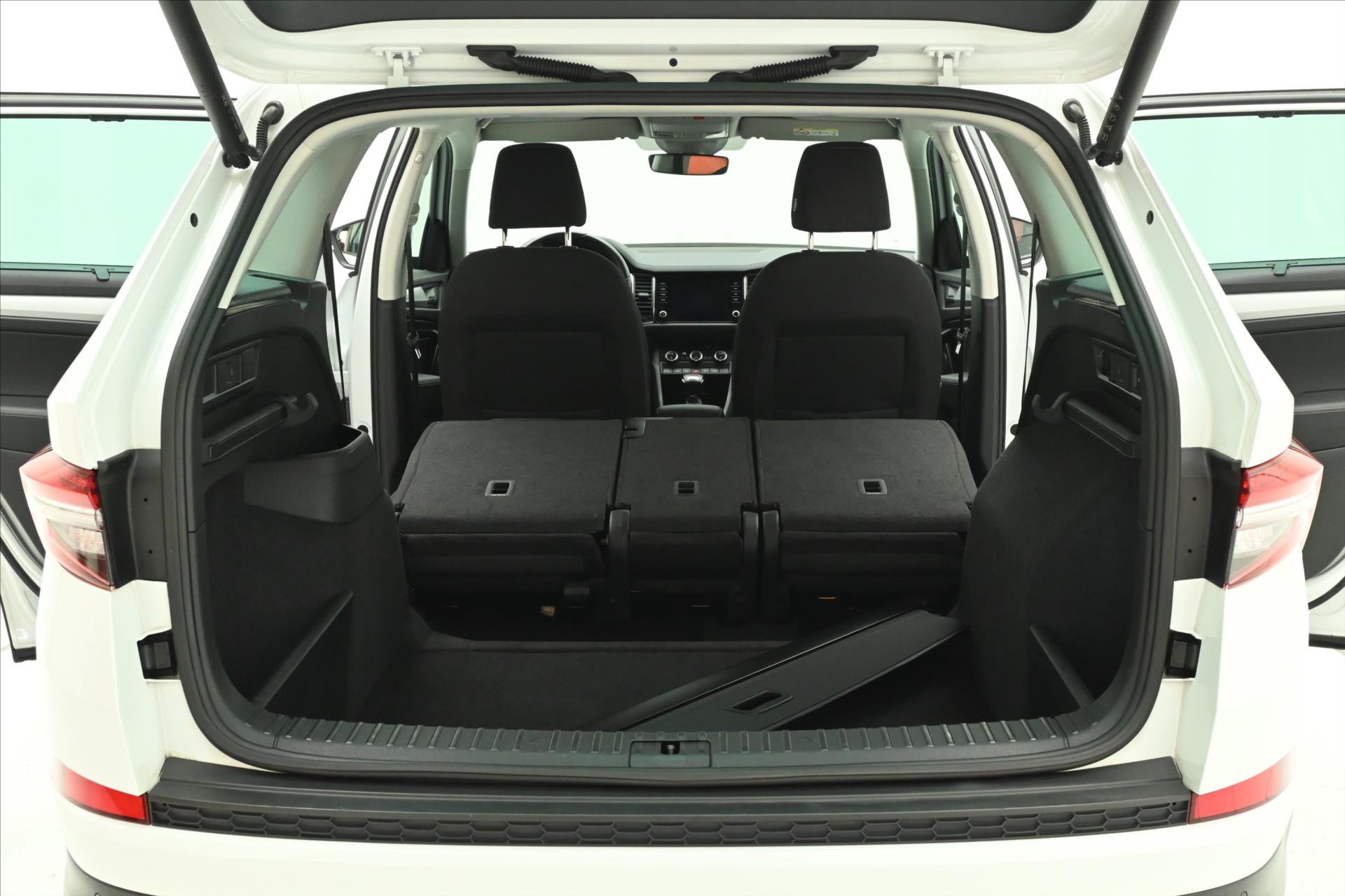 Hlavní fotografie vozu Škoda Kodiaq 2,0 TDI 147 KW DSG 4X4 TAŽNÉ Záruka až 5 let (11)