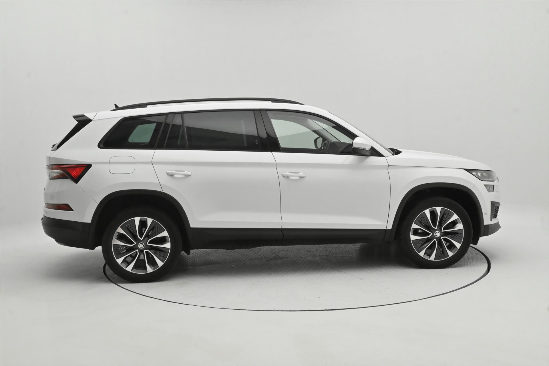 Hlavní fotografie vozu Škoda Kodiaq 2,0 TDI 147 KW DSG 4X4 TAŽNÉ Záruka až 5 let (4)