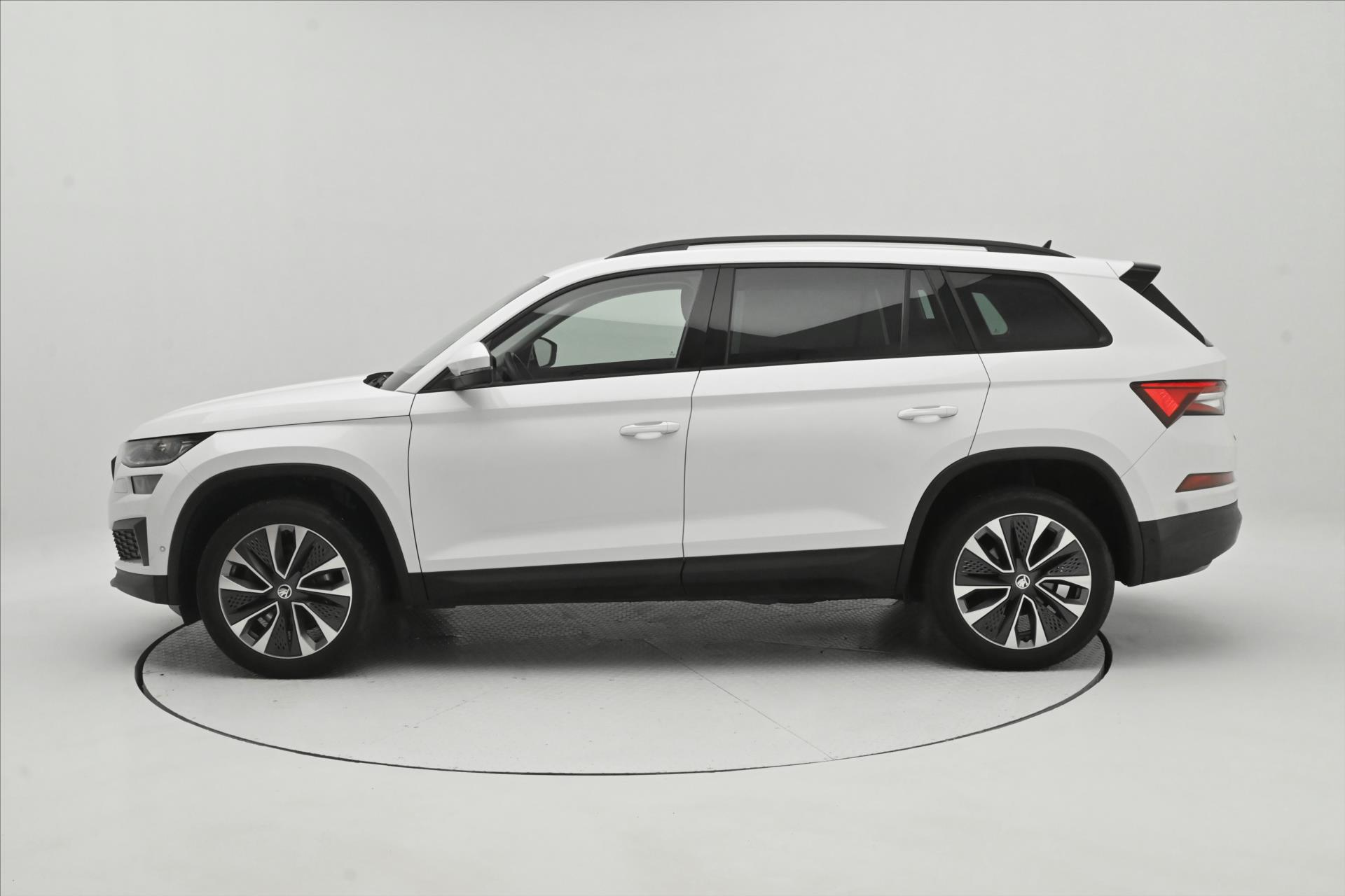 Hlavní fotografie vozu Škoda Kodiaq 2,0 TDI 147 KW DSG 4X4 TAŽNÉ Záruka až 5 let (8)