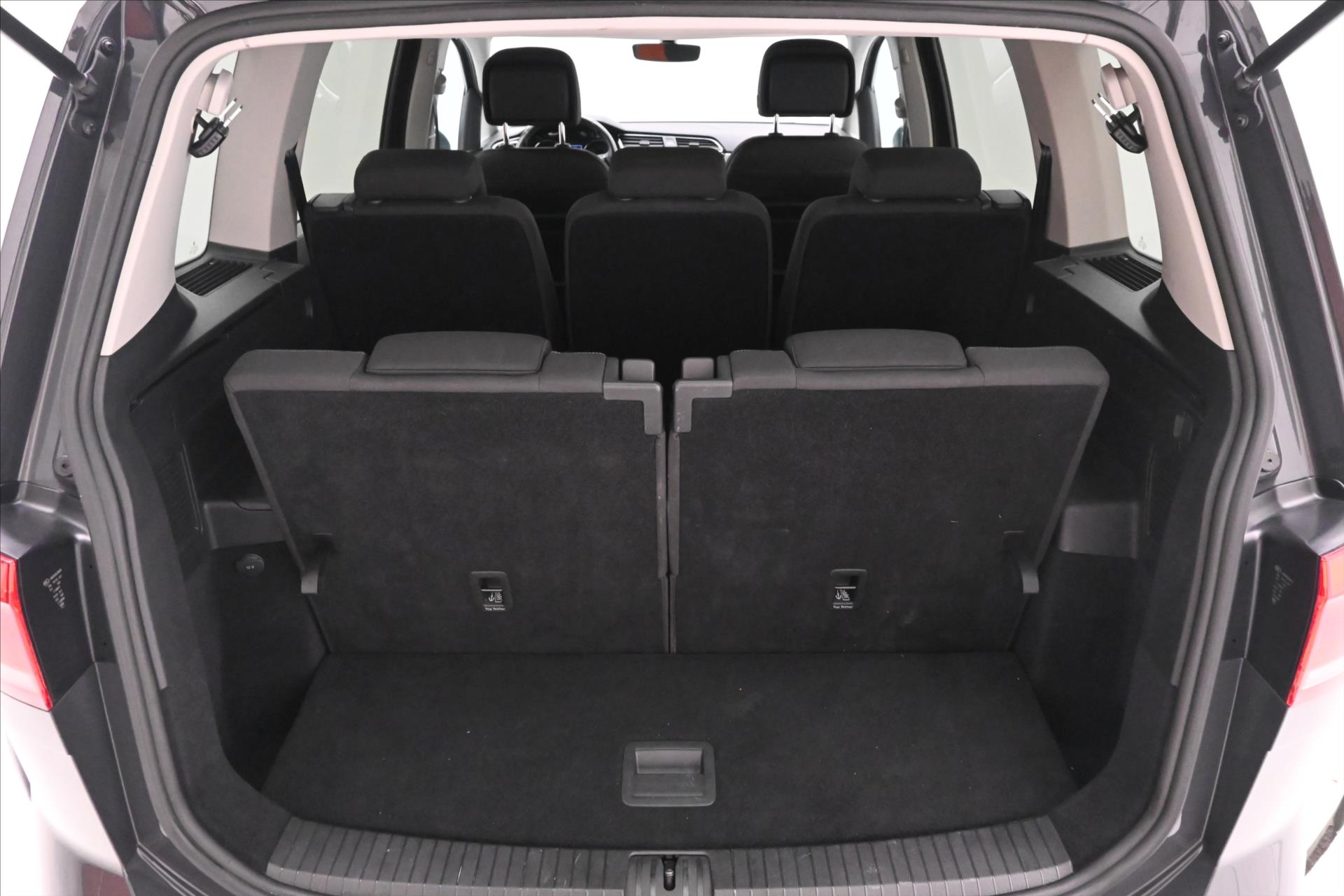 Hlavní fotografie vozu Volkswagen Touran 2,0 TDI 110 kW DSG 7/Míst Comfortline ZÁRUKA AŽ 5 LET (10)