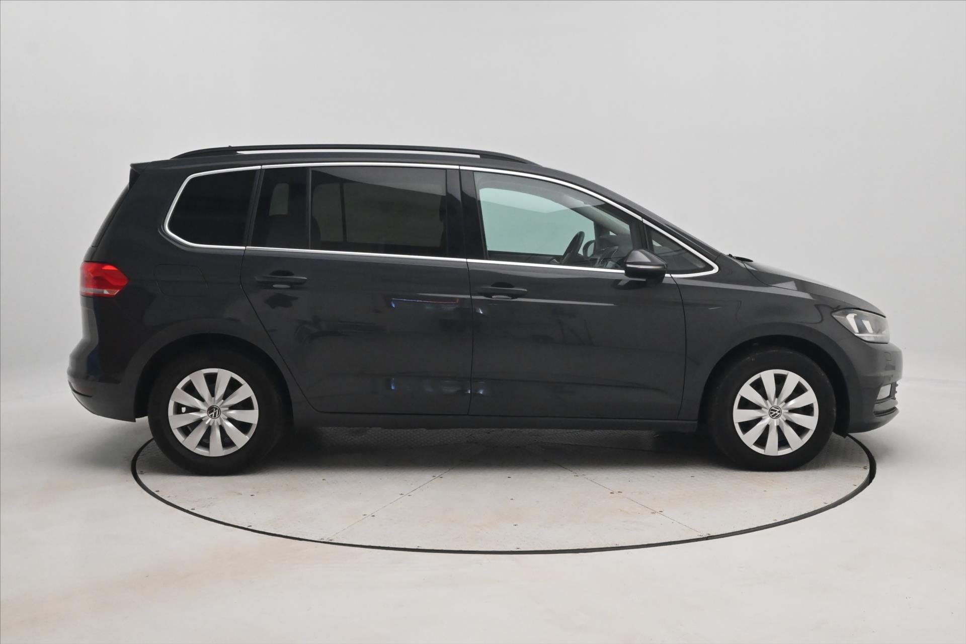 Hlavní fotografie vozu Volkswagen Touran 2,0 TDI 110 kW DSG 7/Míst Comfortline ZÁRUKA AŽ 5 LET (4)