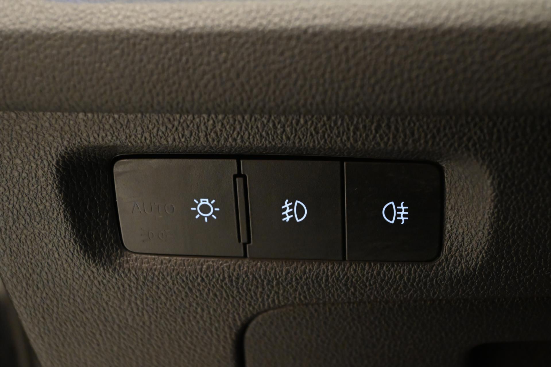Hlavní fotografie vozu Škoda Octavia 2,0 TDI 110 KW DSG Ambition Záruka až 5 let (27)